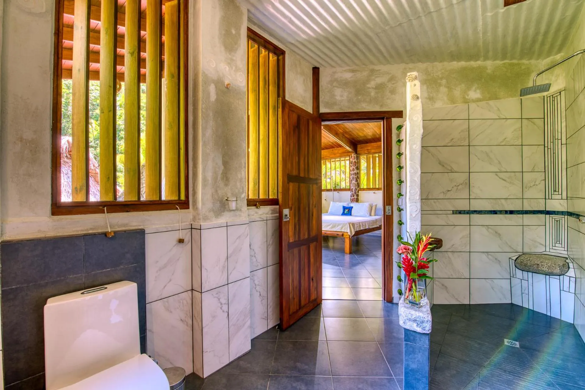 Bathroom in Omega Tours Eco-Jungle Lodge