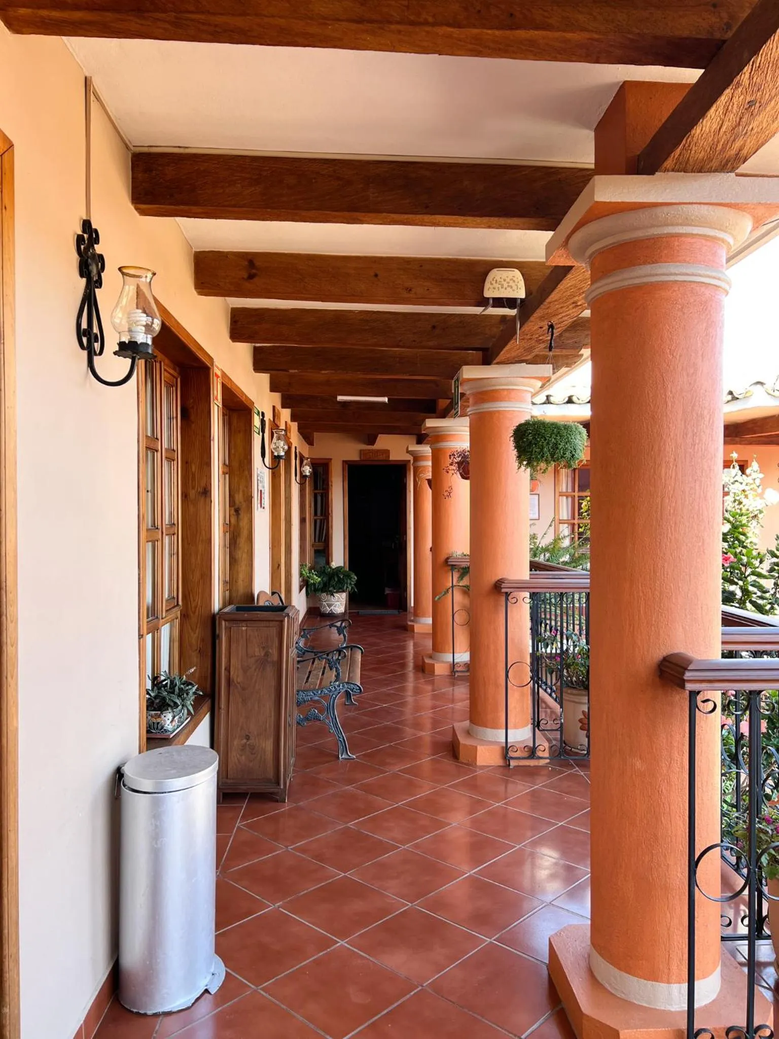 Property building in Hotel La Casa de Mamá