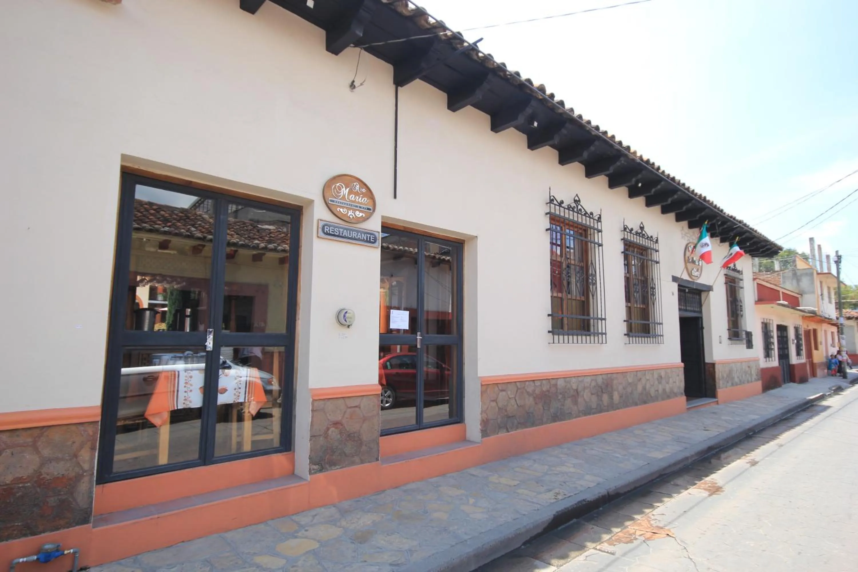 Facade/entrance in Hotel La Casa de Mamá