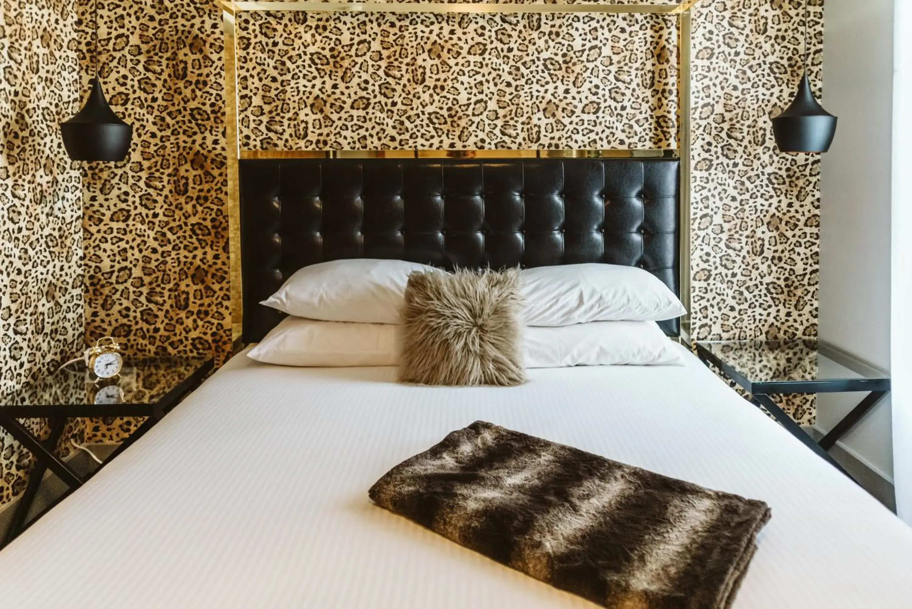 Deluxe King Room in The Grove Hotel Deluxe King Room in The Grove Hotel