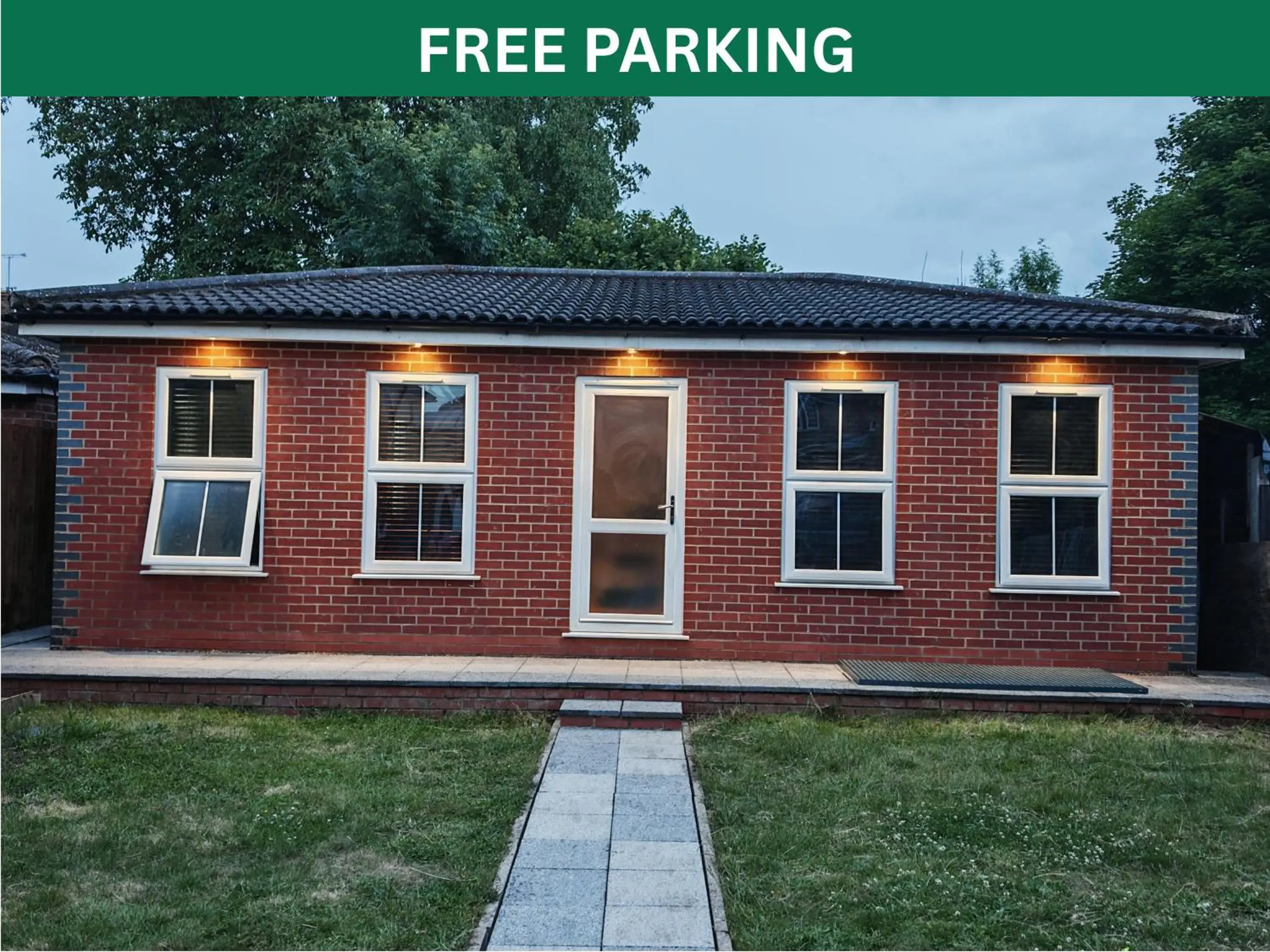 SnoozeDen Westmead - Windsor Castle & Legoland SnoozeDen Westmead - Windsor Castle & Legoland