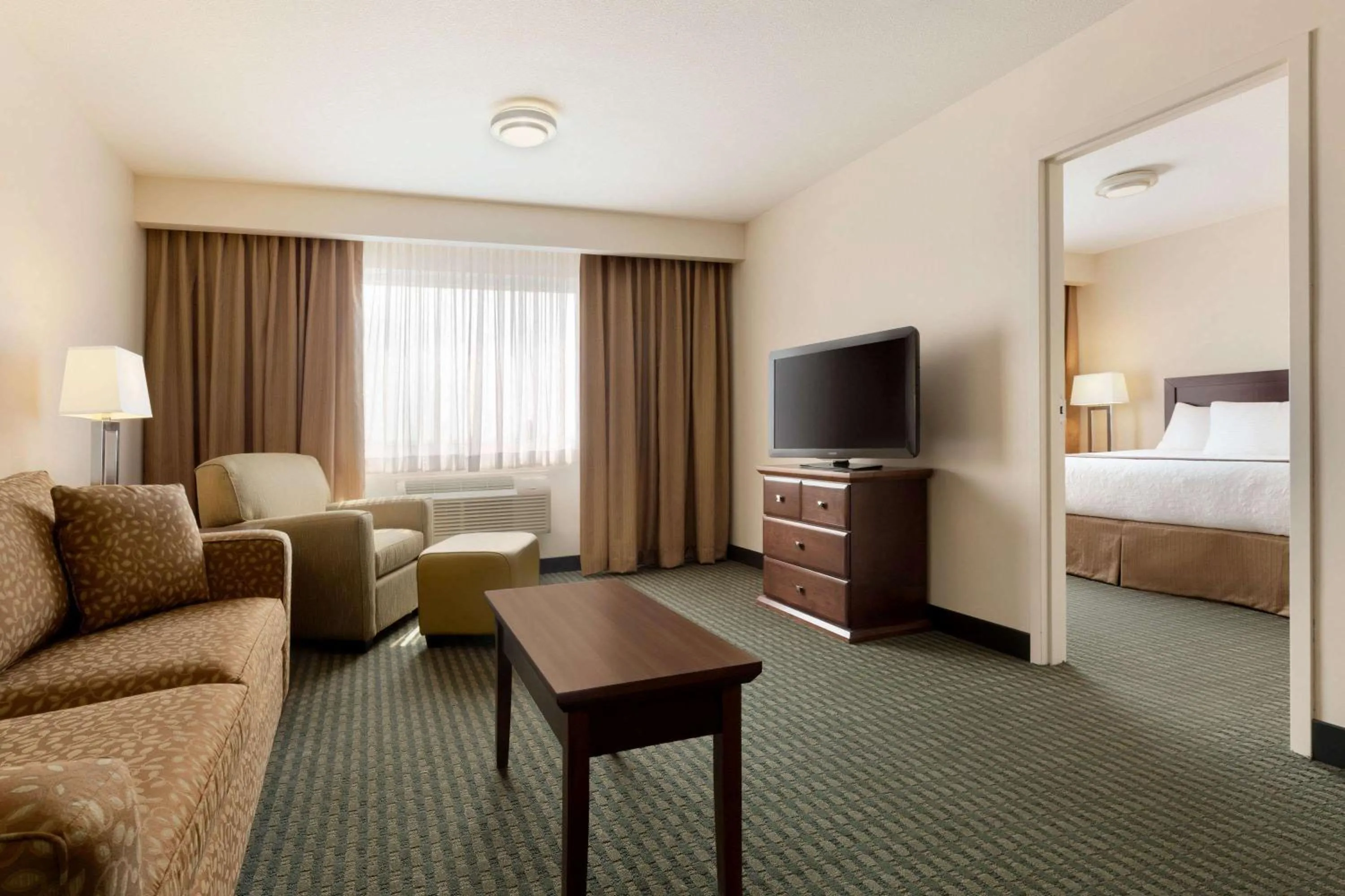 Photo of the whole room, Bed in Travelodge Hotel by Wyndham Weyburn