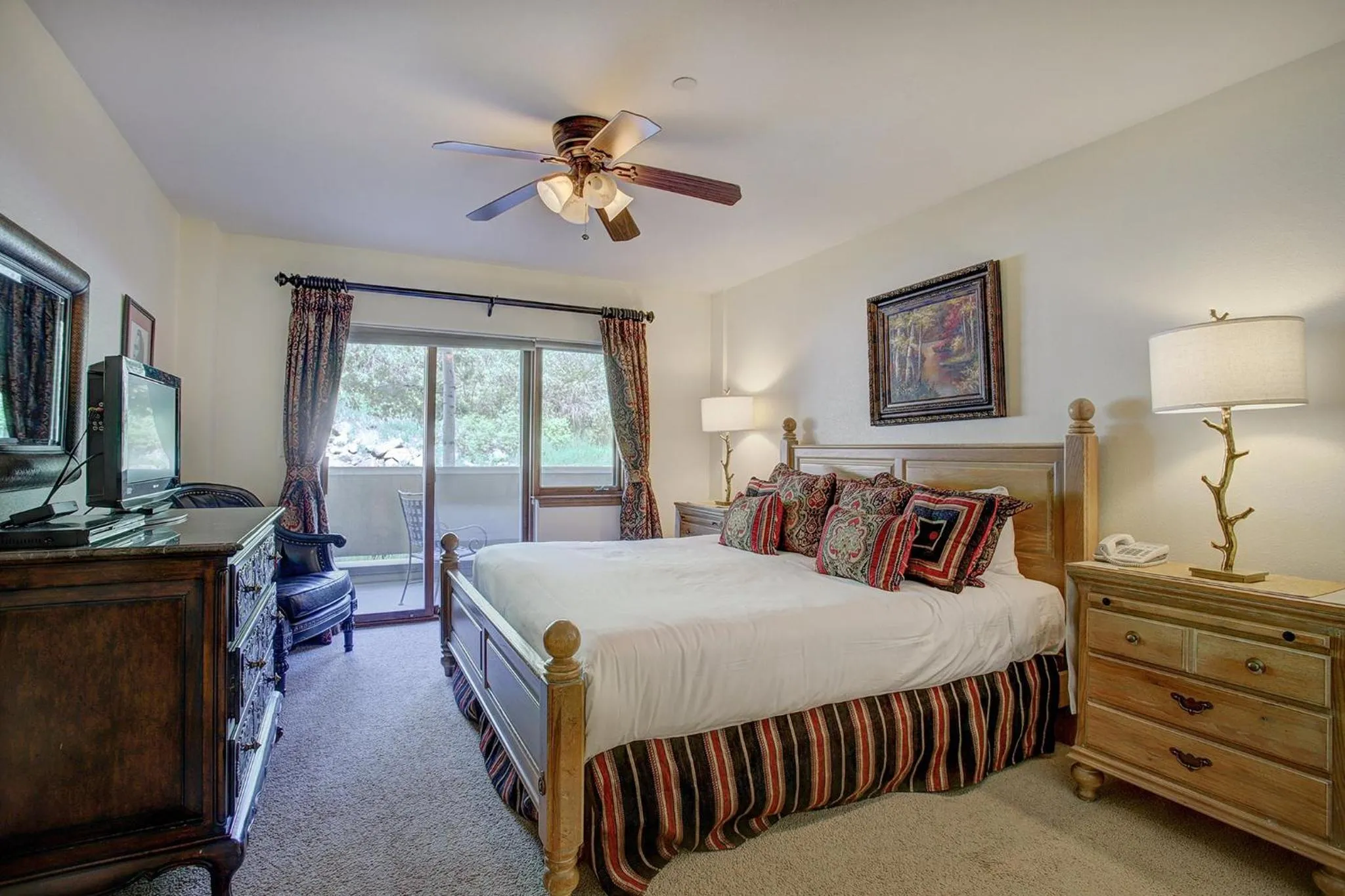 Photo of the whole room, Bed in St James Beaver Creek, A Vail Resorts Property