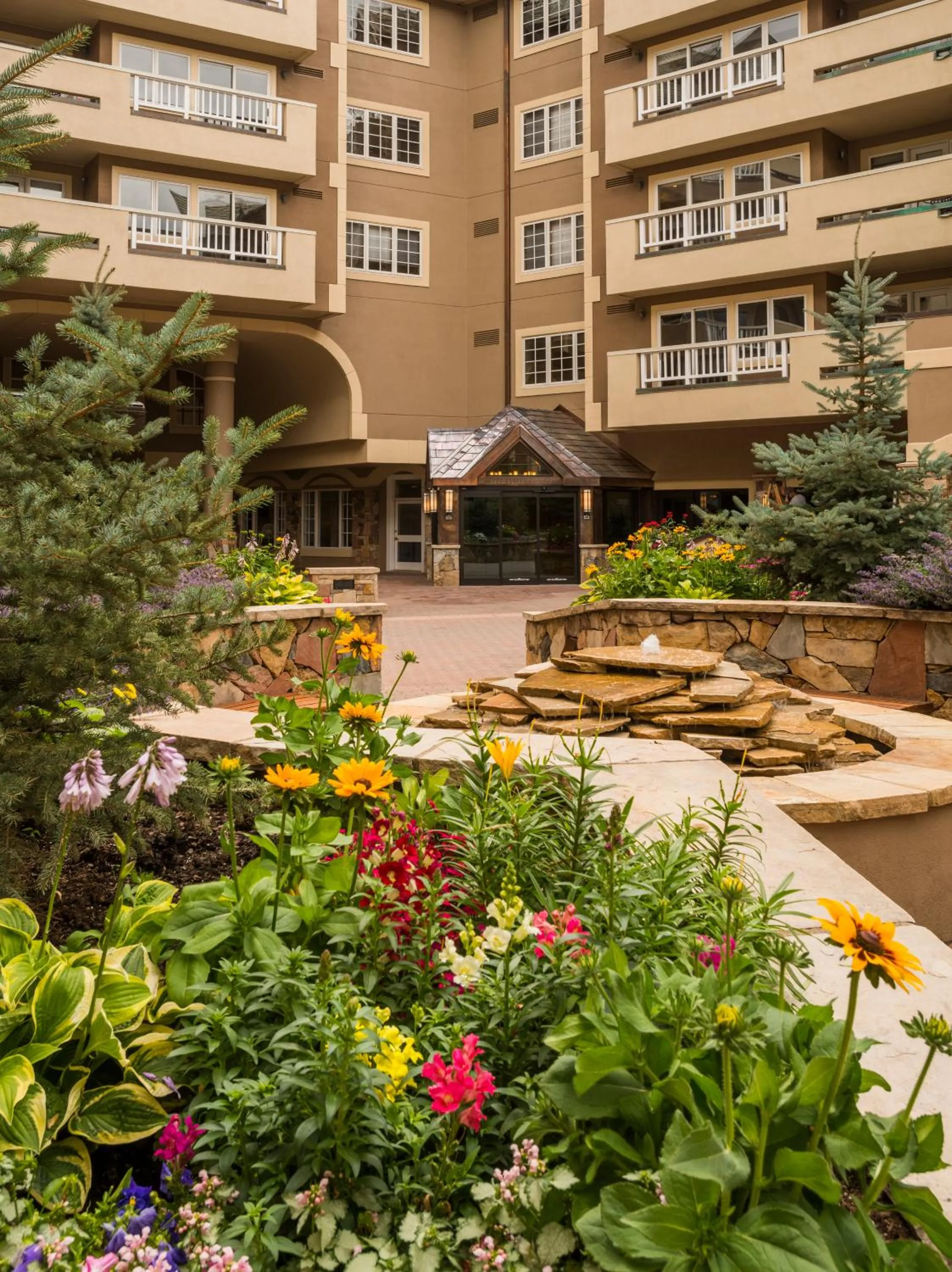 Facade/entrance in St James Beaver Creek, A Vail Resorts Property
