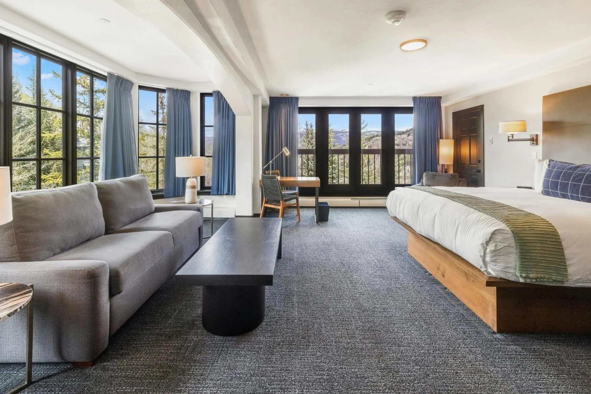 Bedroom, Bed in The Pines Lodge, a RockResort, by Vail Resorts