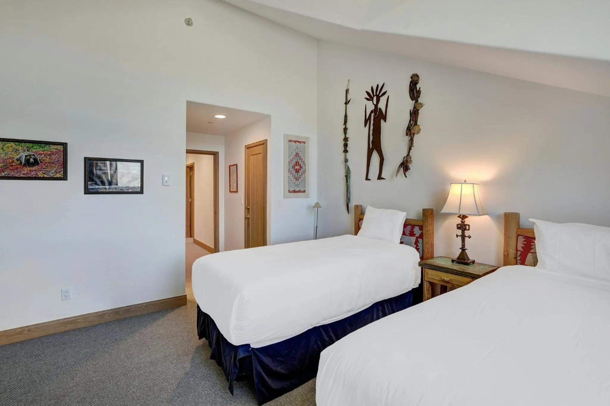 Bedroom, Bed in The Pines Lodge, a RockResort, by Vail Resorts