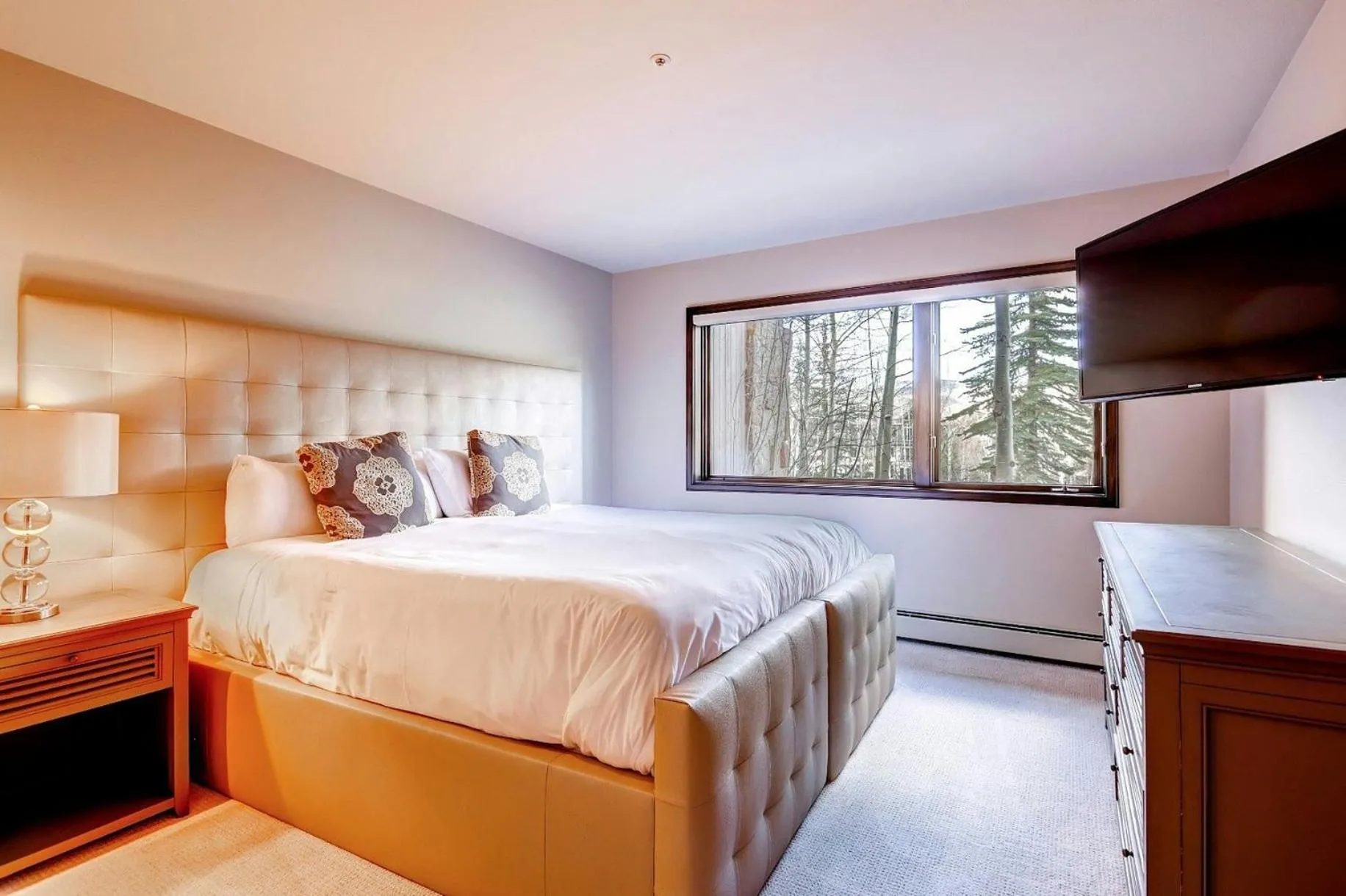 Bedroom, Bed in The Pines Lodge, a RockResort, by Vail Resorts