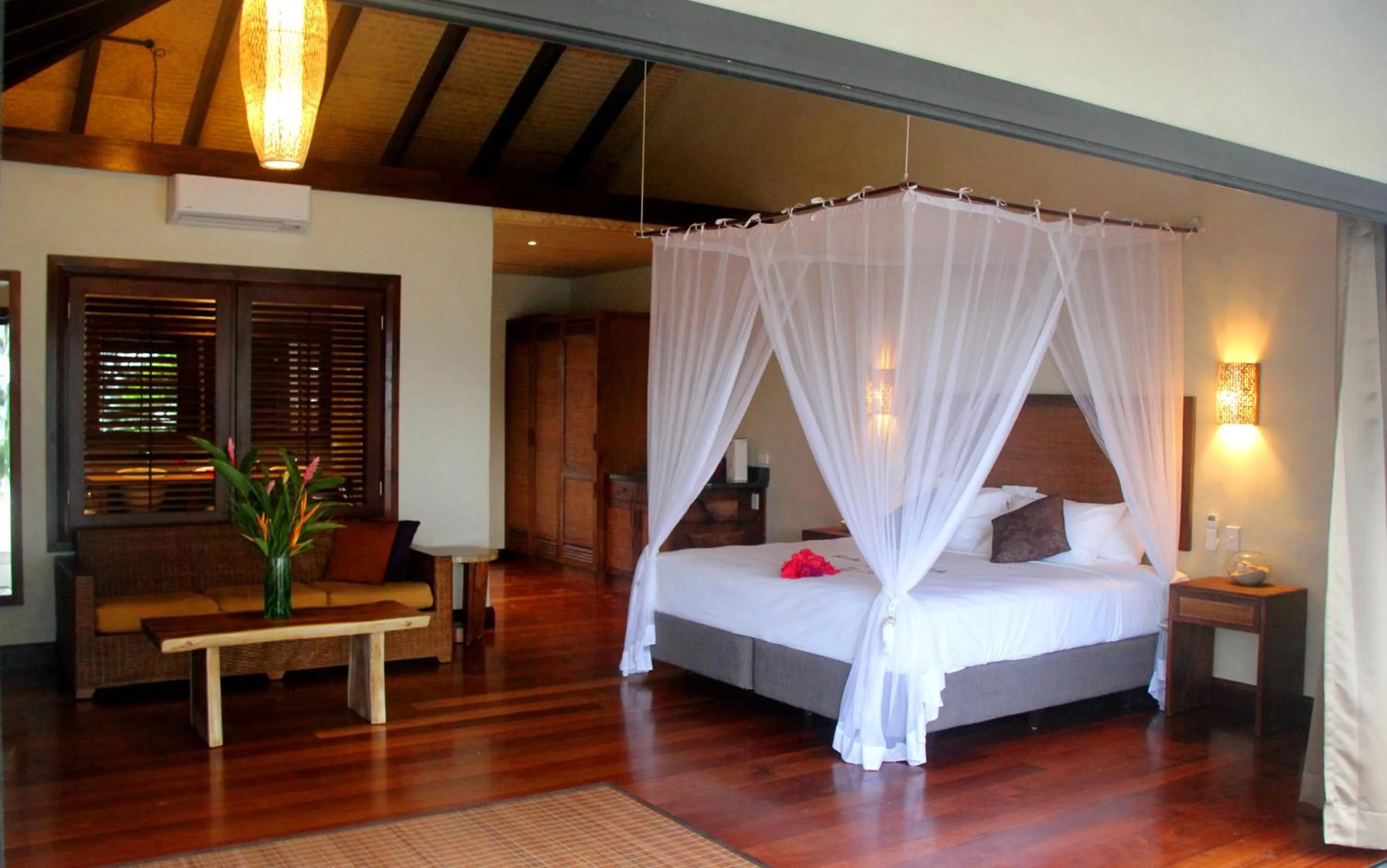 Seating area, Bed in Nautilus Resort