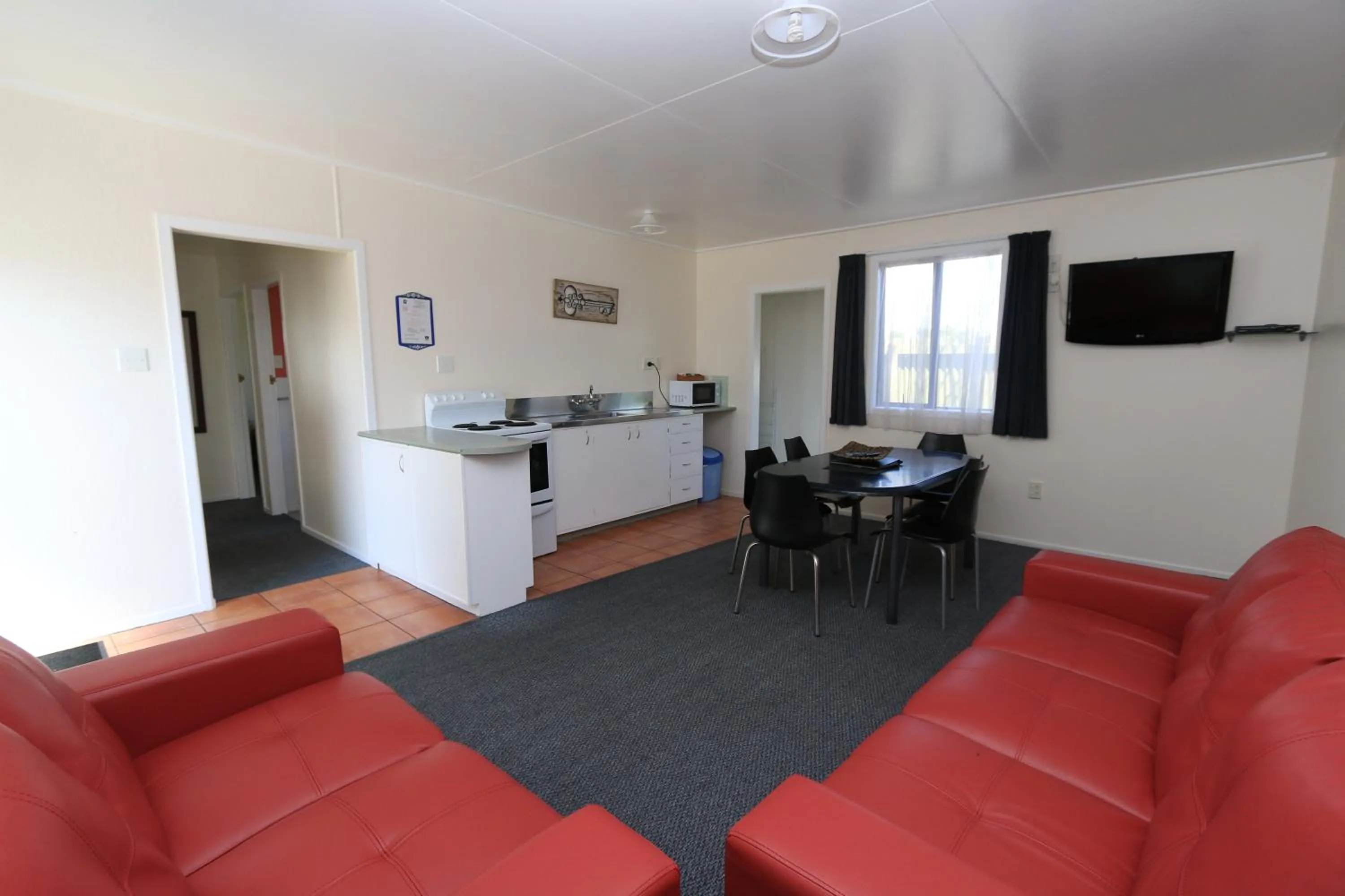 Three-Bedroom Family Apartment in New Plymouth TOP 10 Holiday Park