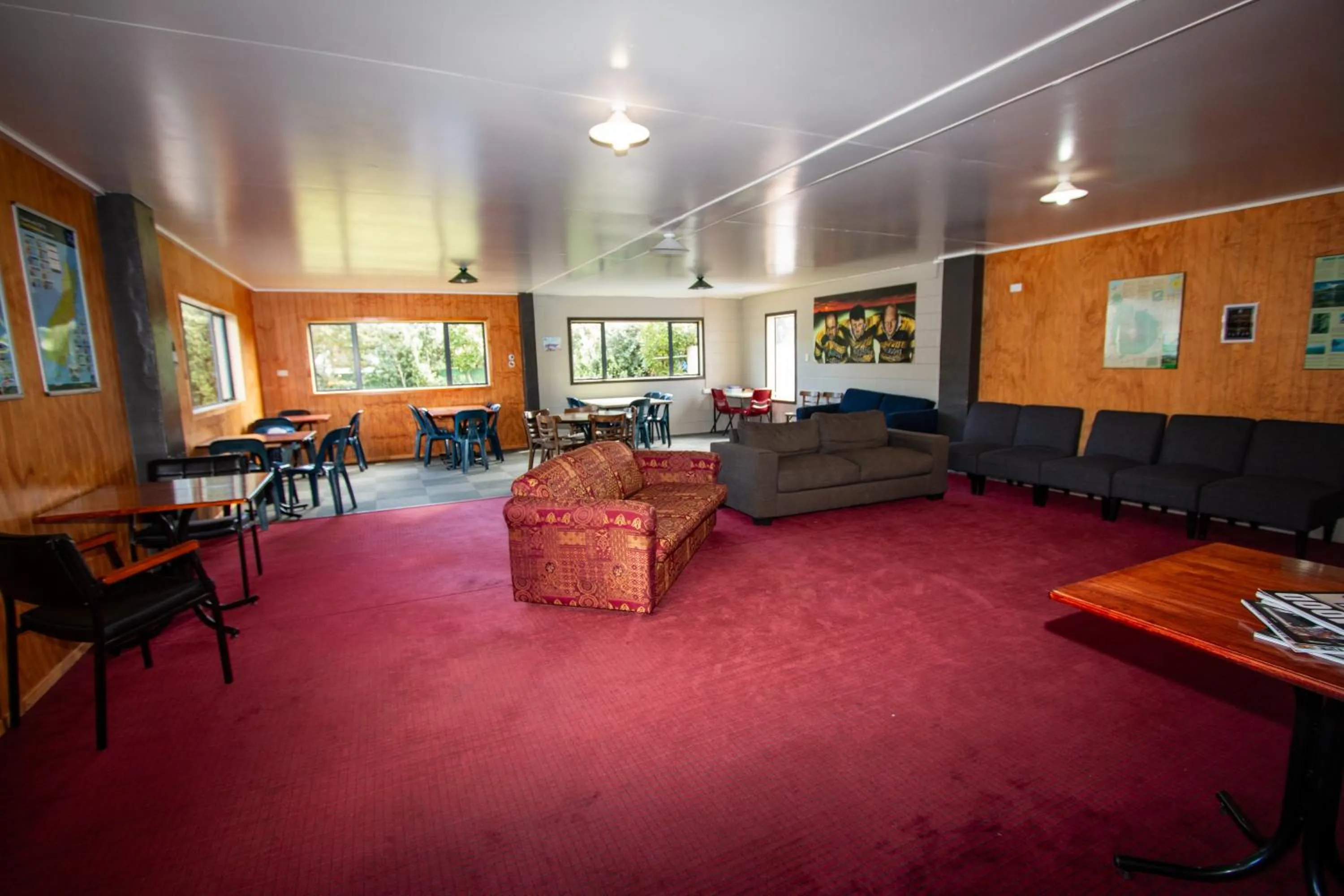 Communal lounge/ TV room in New Plymouth TOP 10 Holiday Park