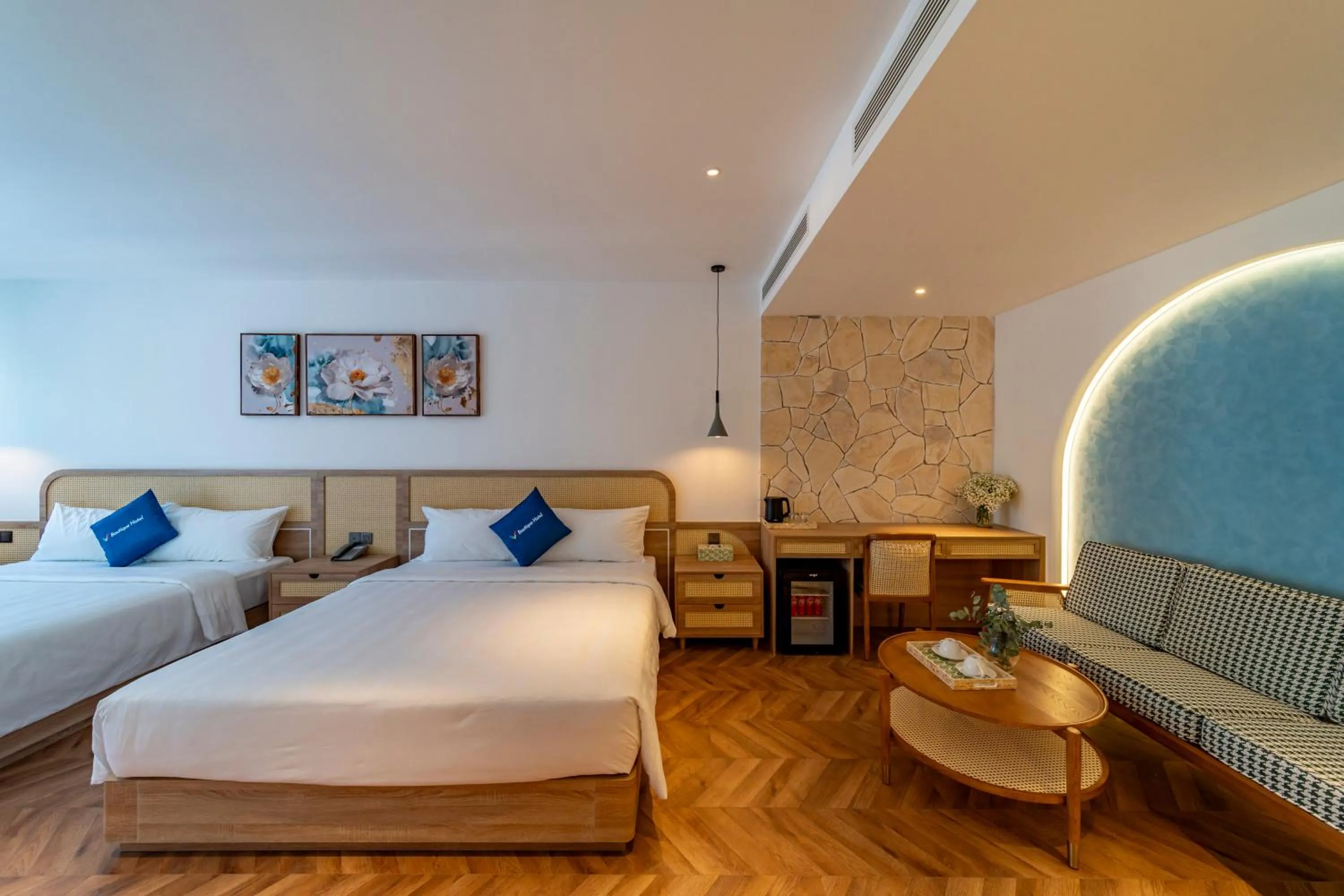 Seating area, Bed in V Boutique Hotel - Complimentary refreshments