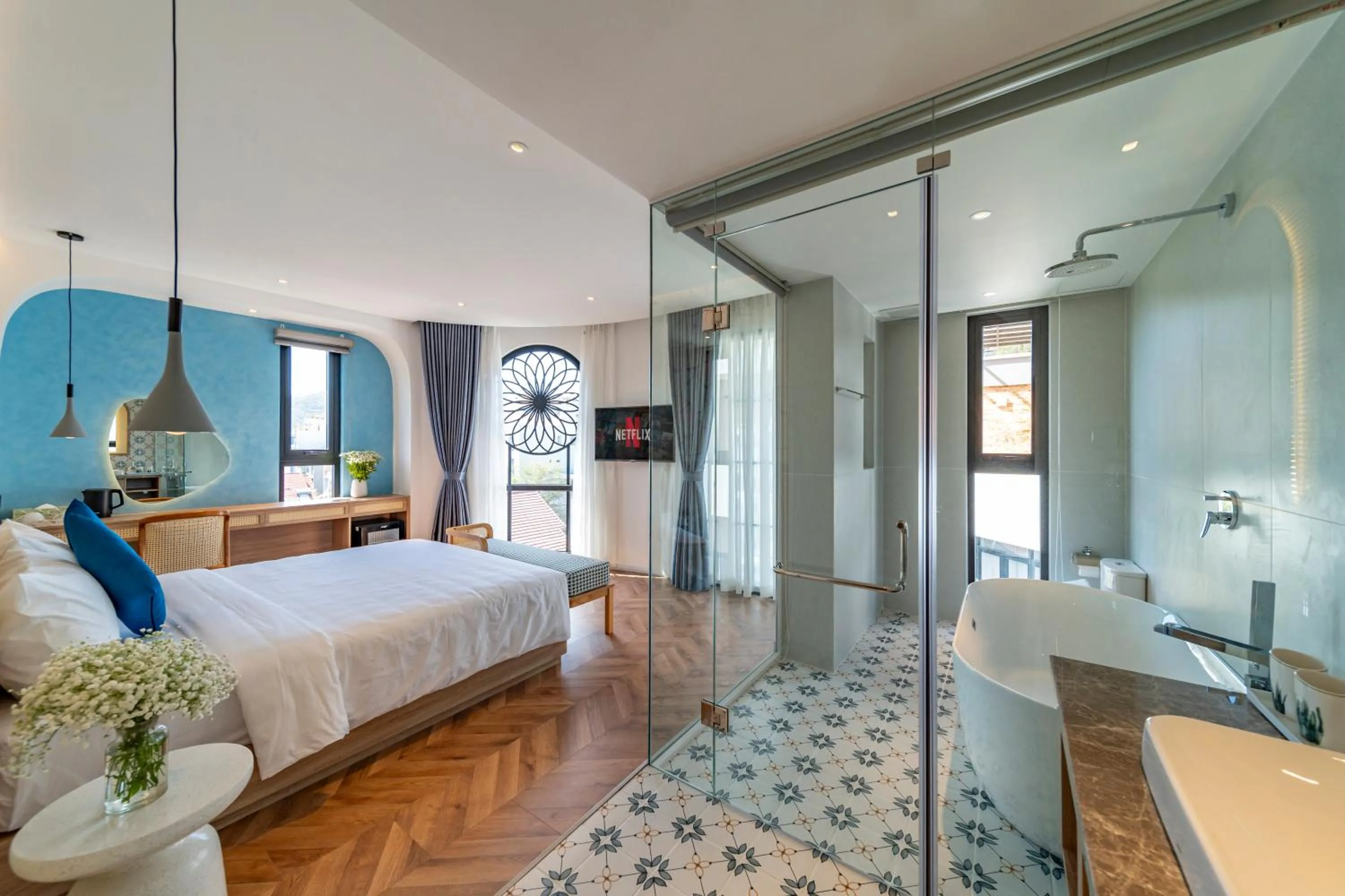 Bed in V Boutique Hotel - Complimentary refreshments