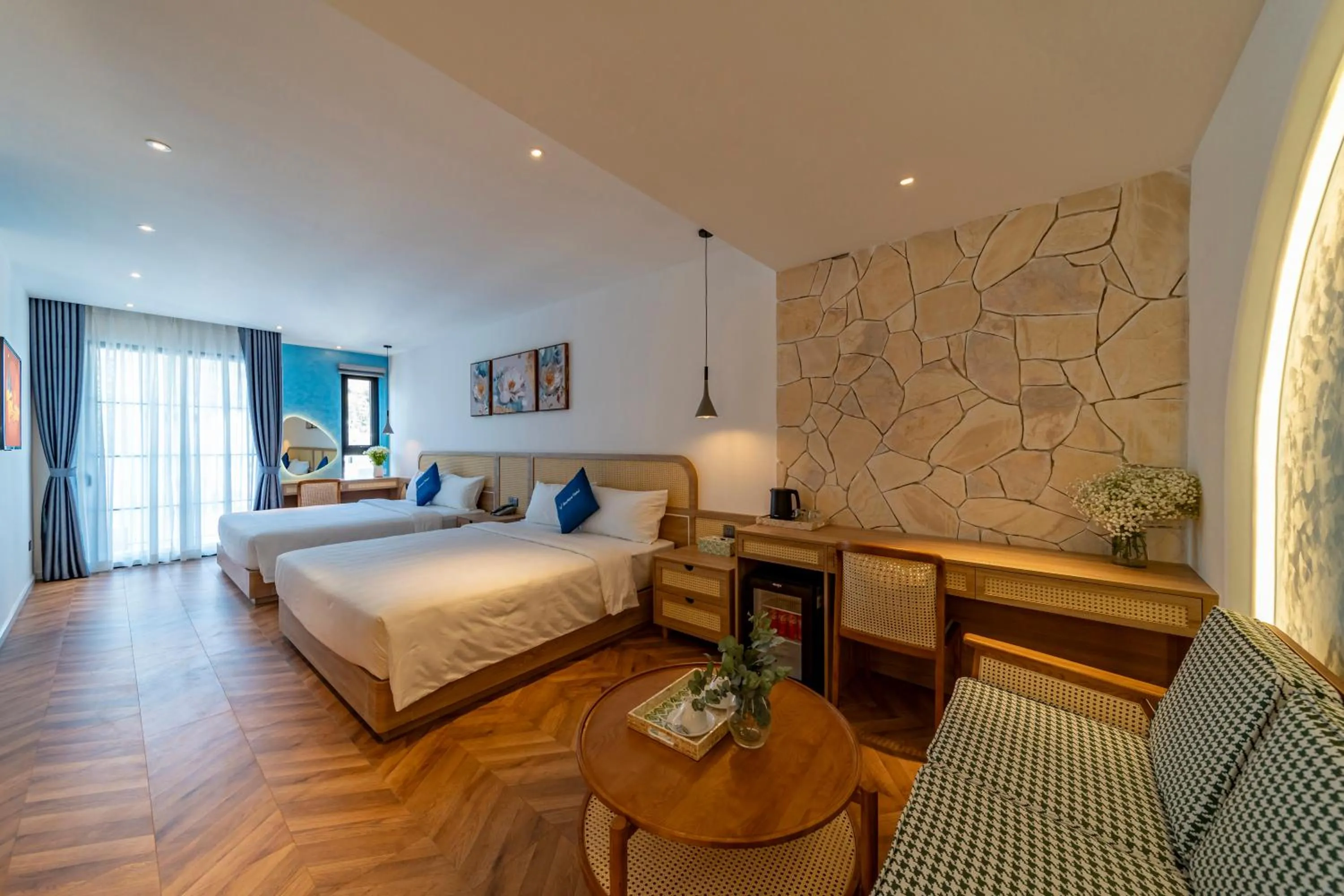 Bed in V Boutique Hotel - Complimentary refreshments