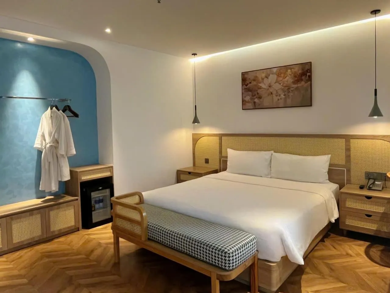 Bed in V Boutique Hotel - Complimentary refreshments