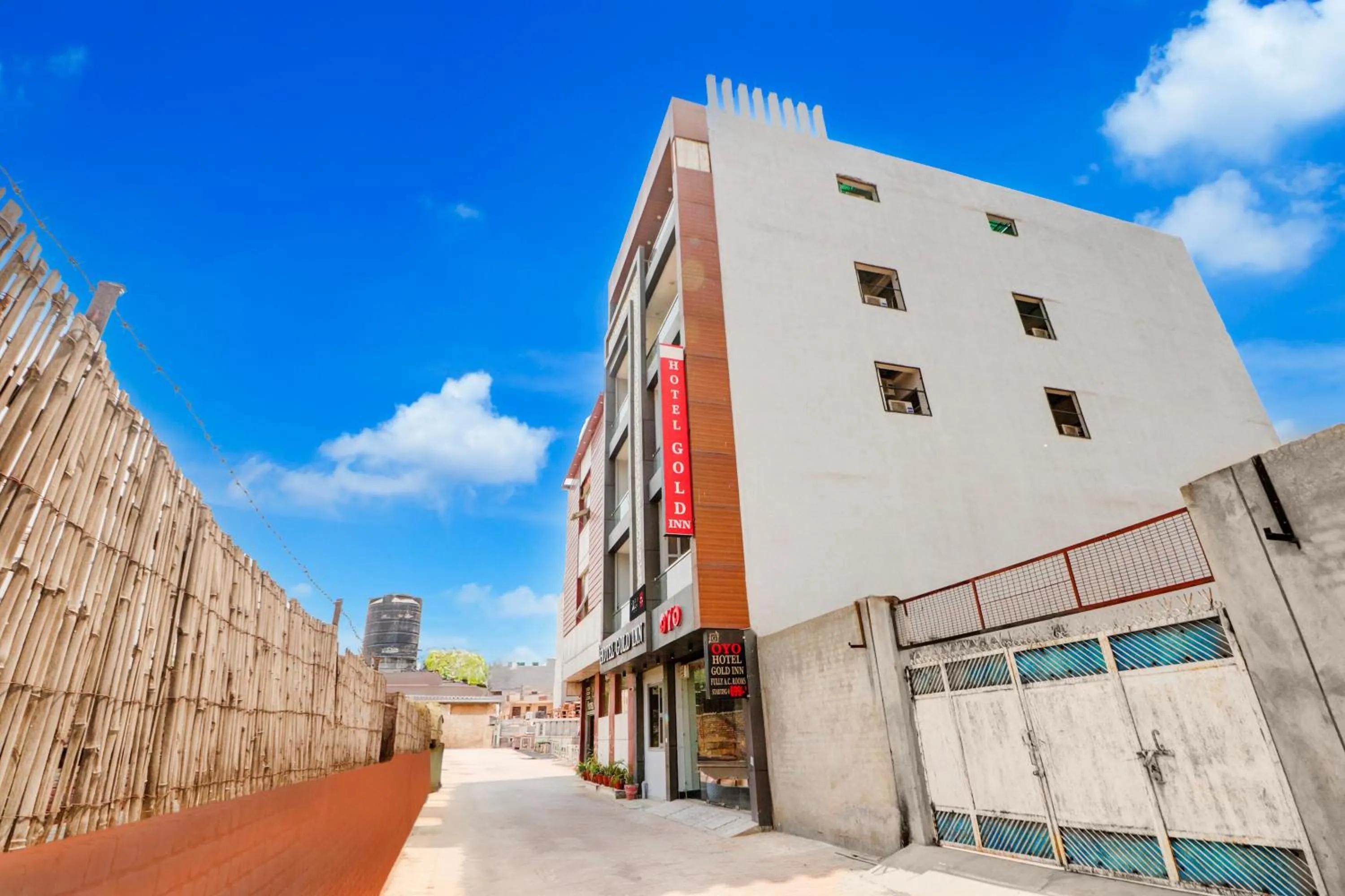 Facade/entrance in Super Hotel O Gold Inn