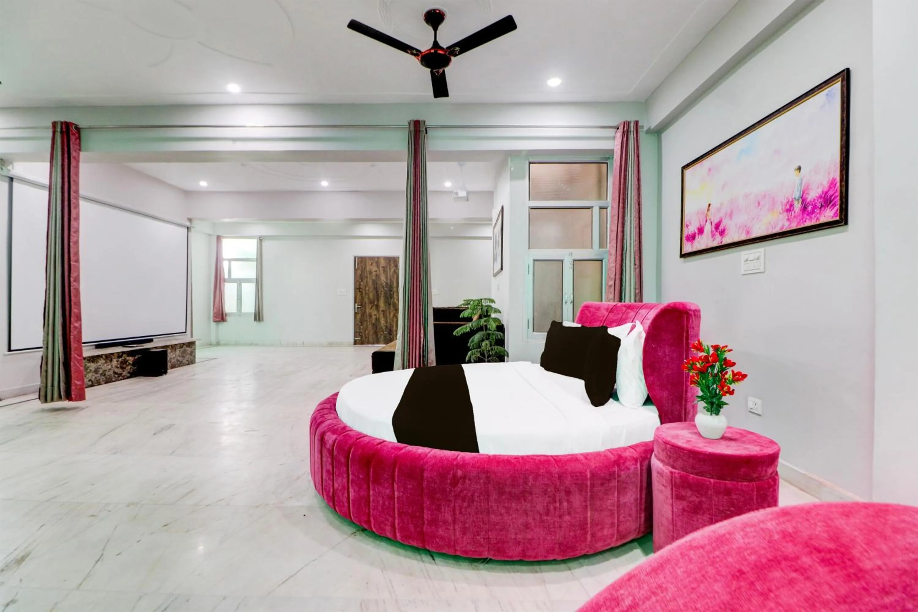 Bedroom, Bed in Super Hotel O Gold Inn