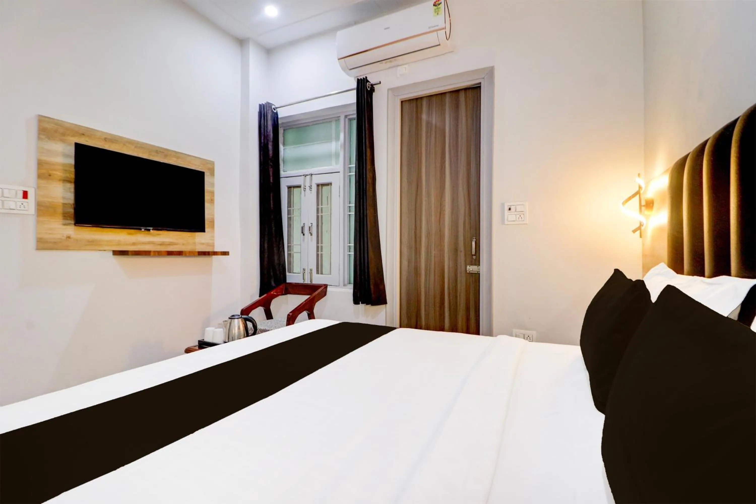 Bedroom, Bed in Super Hotel O Gold Inn