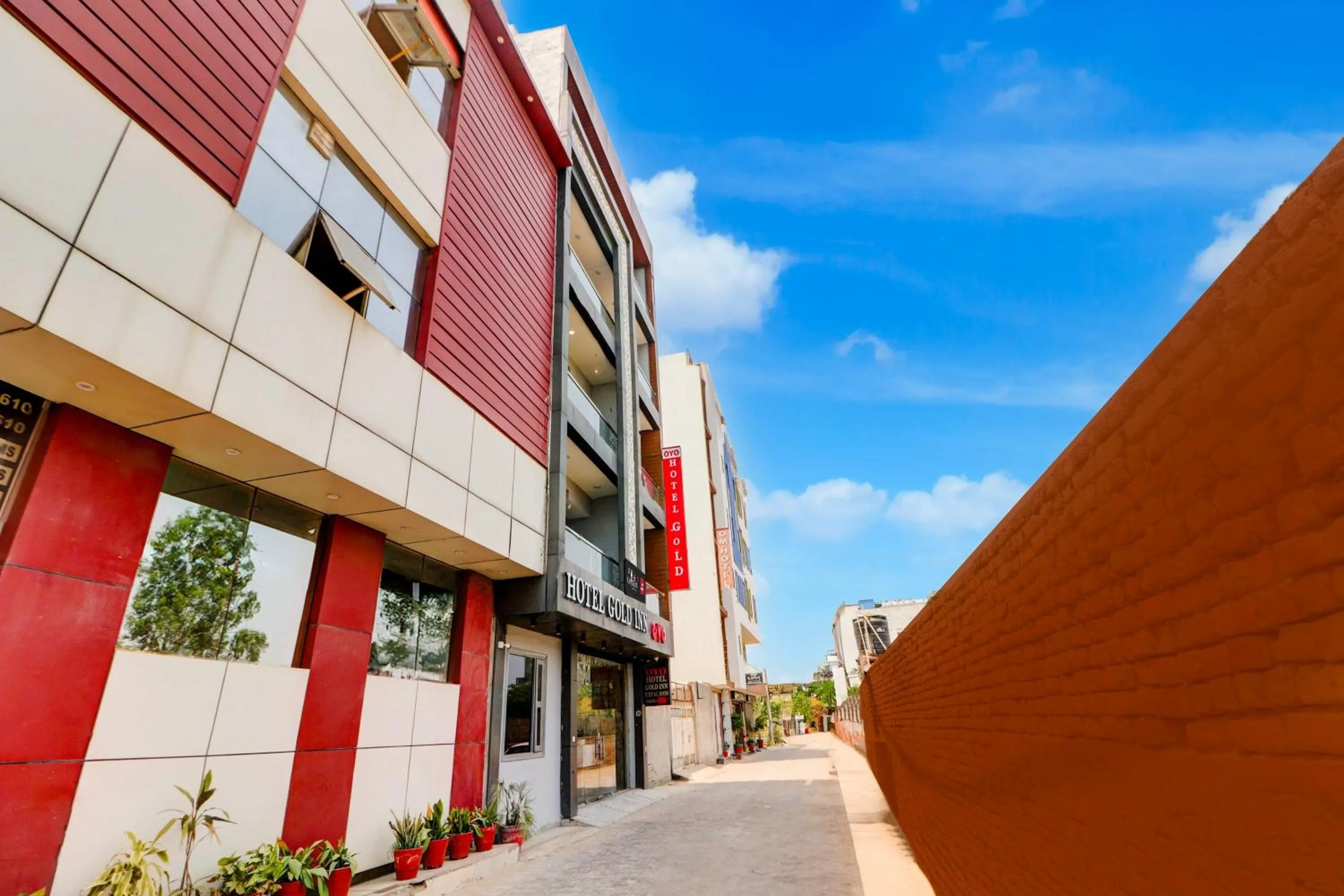 Facade/entrance in Super Hotel O Gold Inn