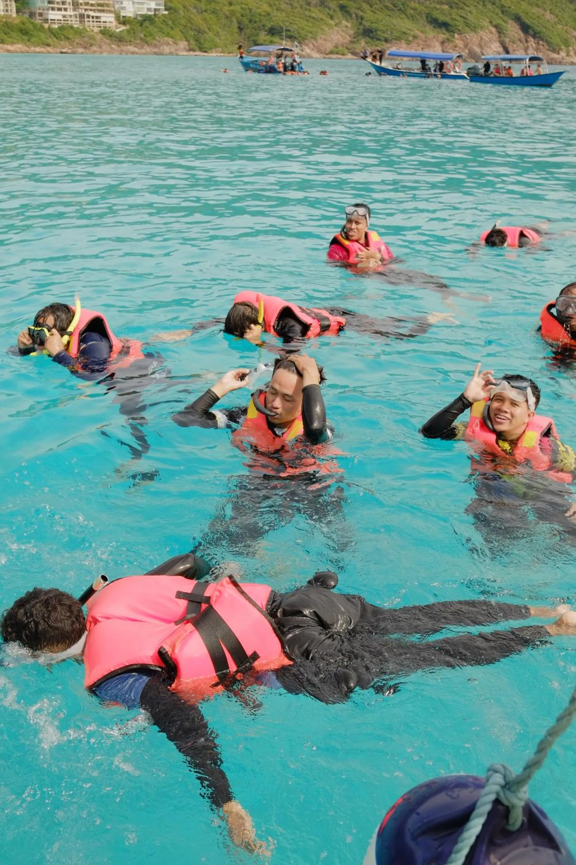 Snorkeling, Swimming Pool in KEMBARA RESORT