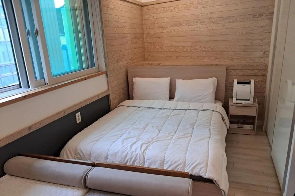 Bed in Namsan Story Nine