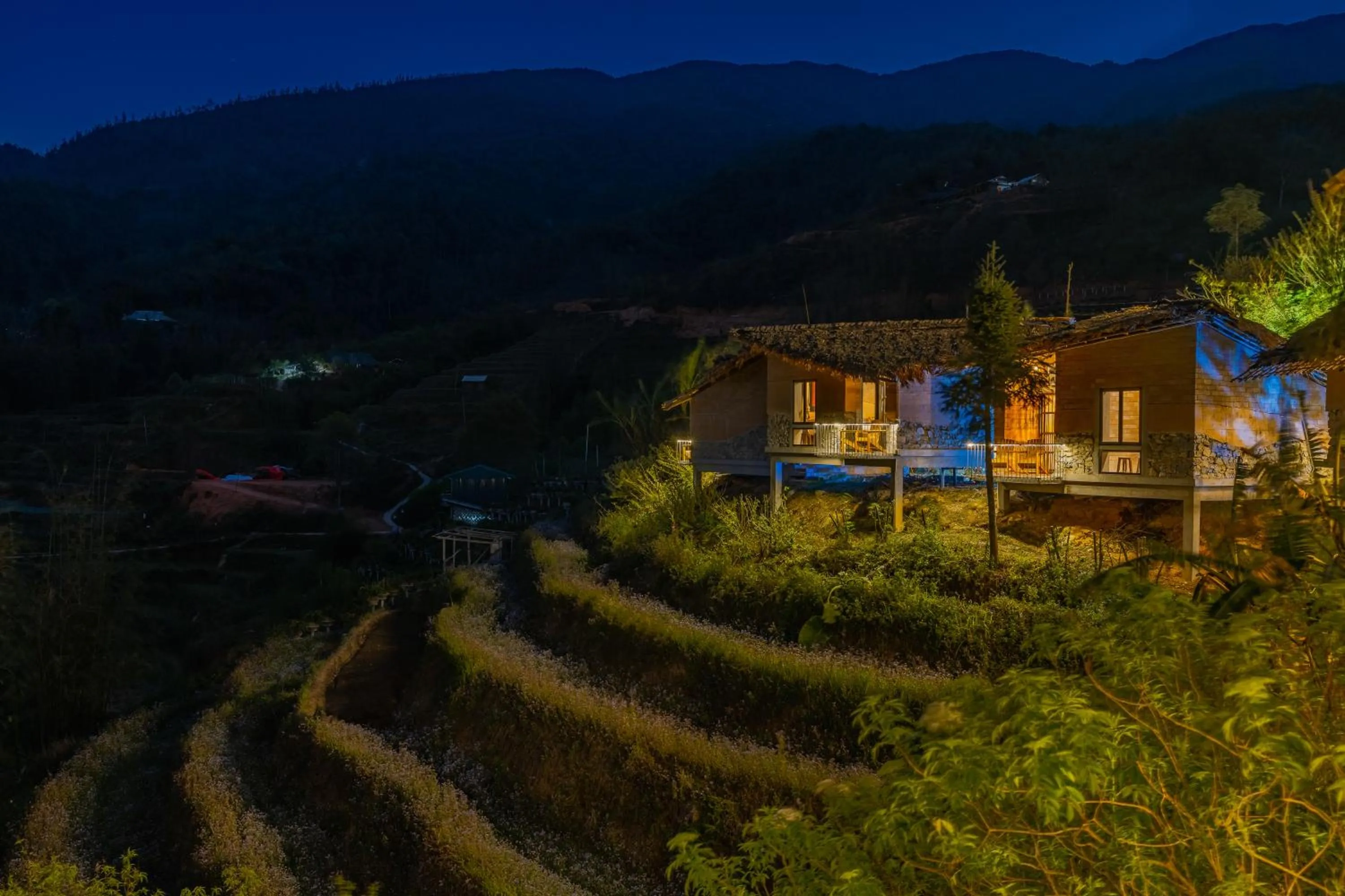 Night in Sapaxa Spring Garden Ecolodge
