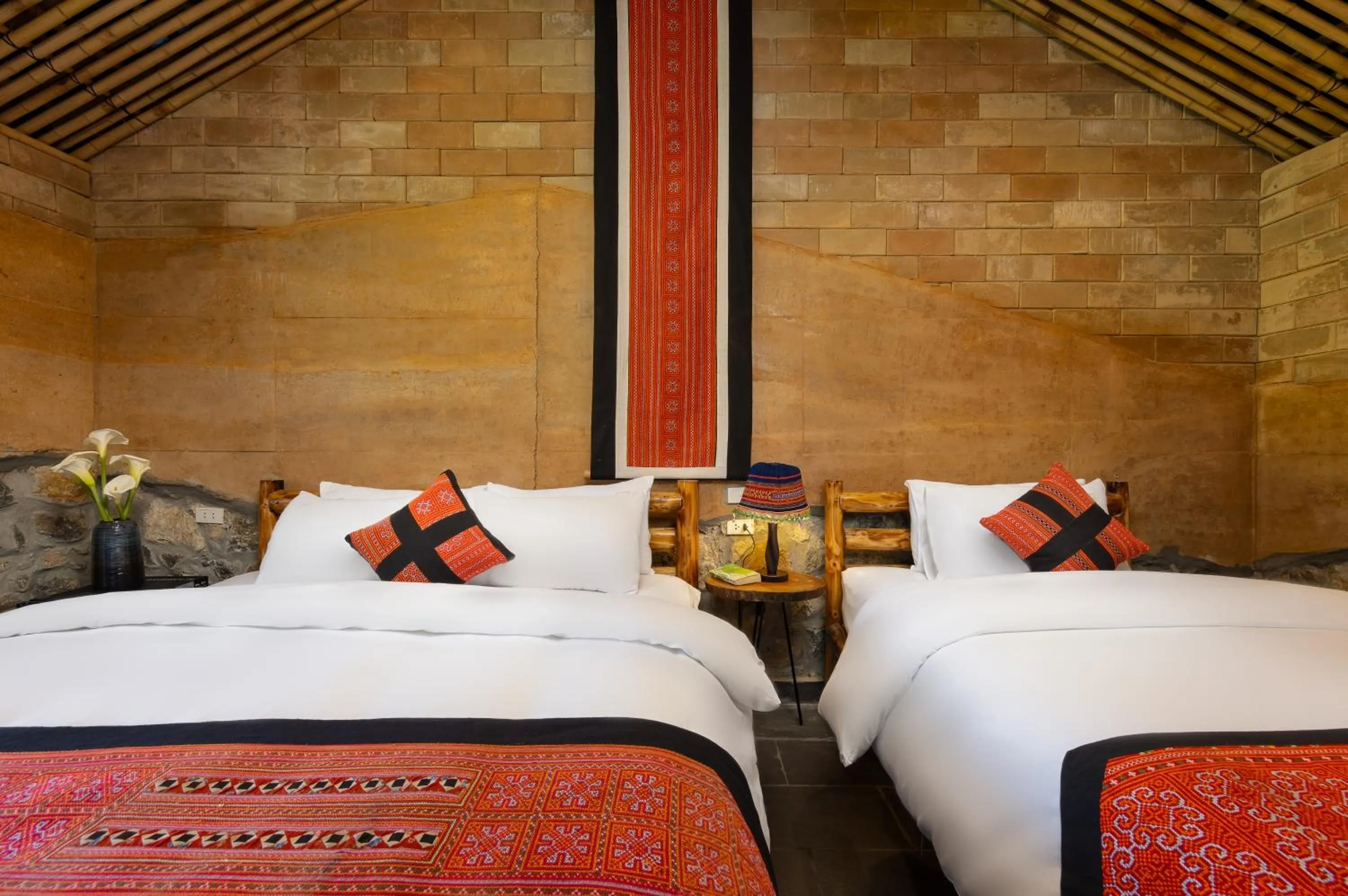 Photo of the whole room, Bed in Sapaxa Spring Garden Ecolodge