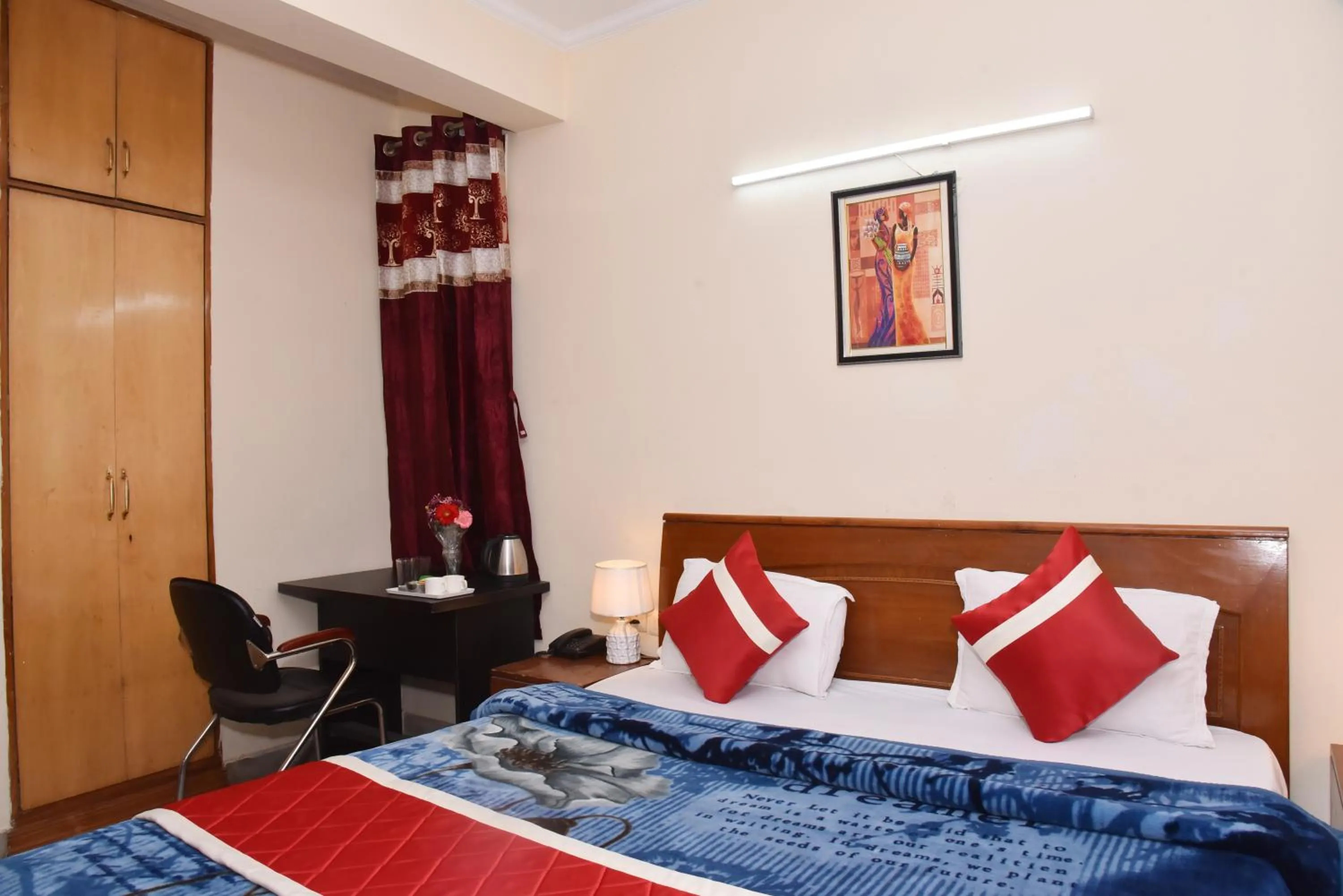 Bed in Hotel Sunshine