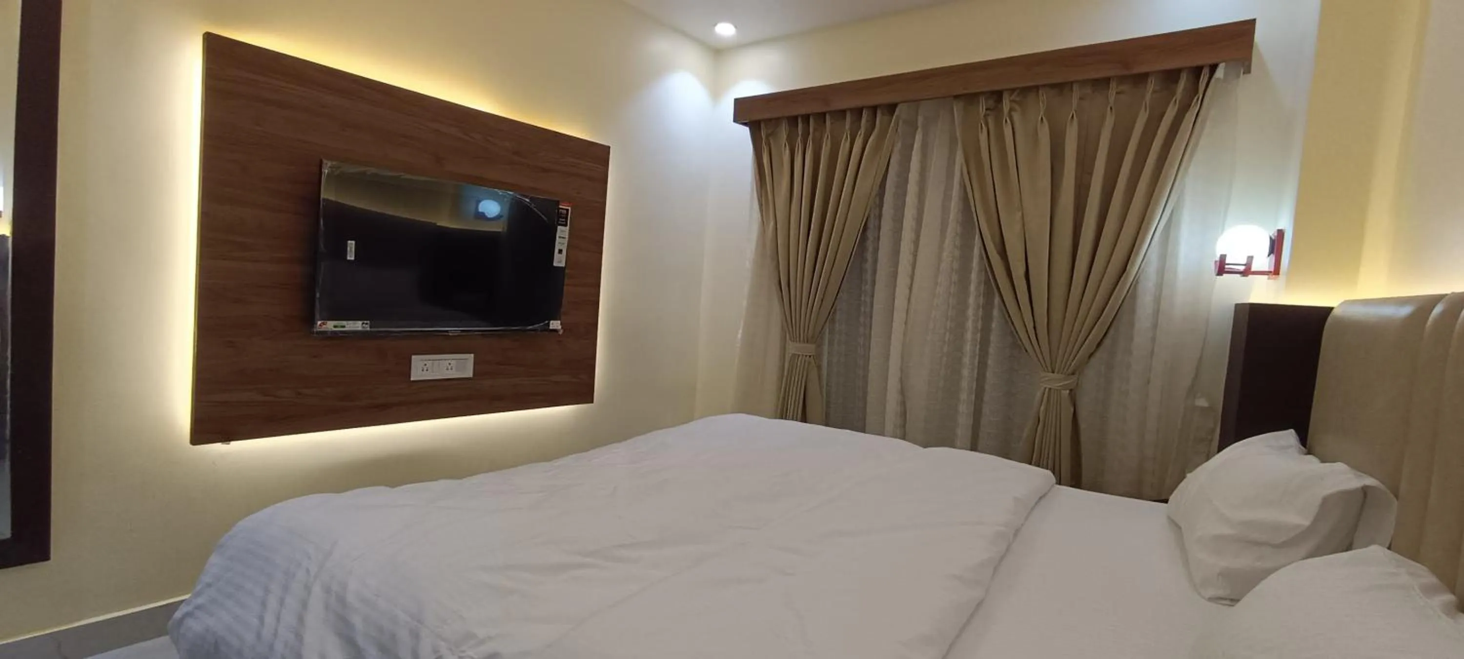 Bedroom, Bed in The Banaras Hotel