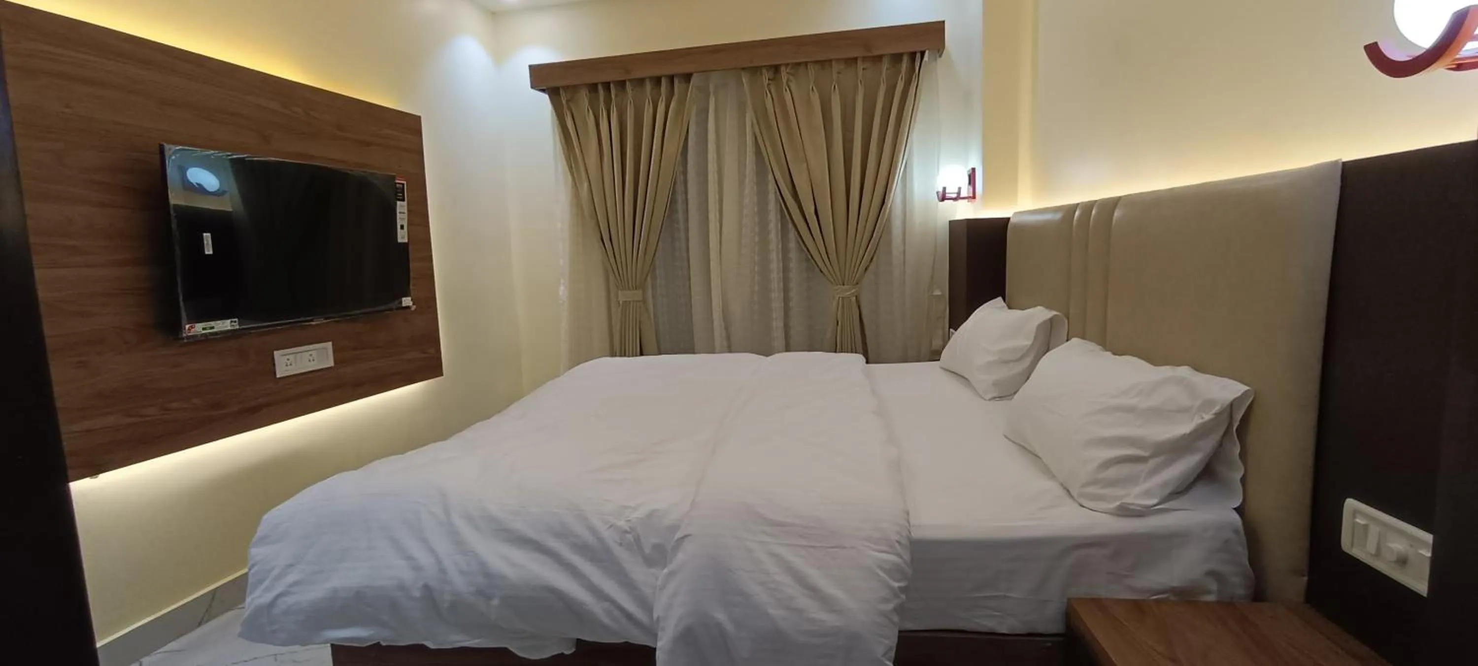 Bedroom, Bed in The Banaras Hotel