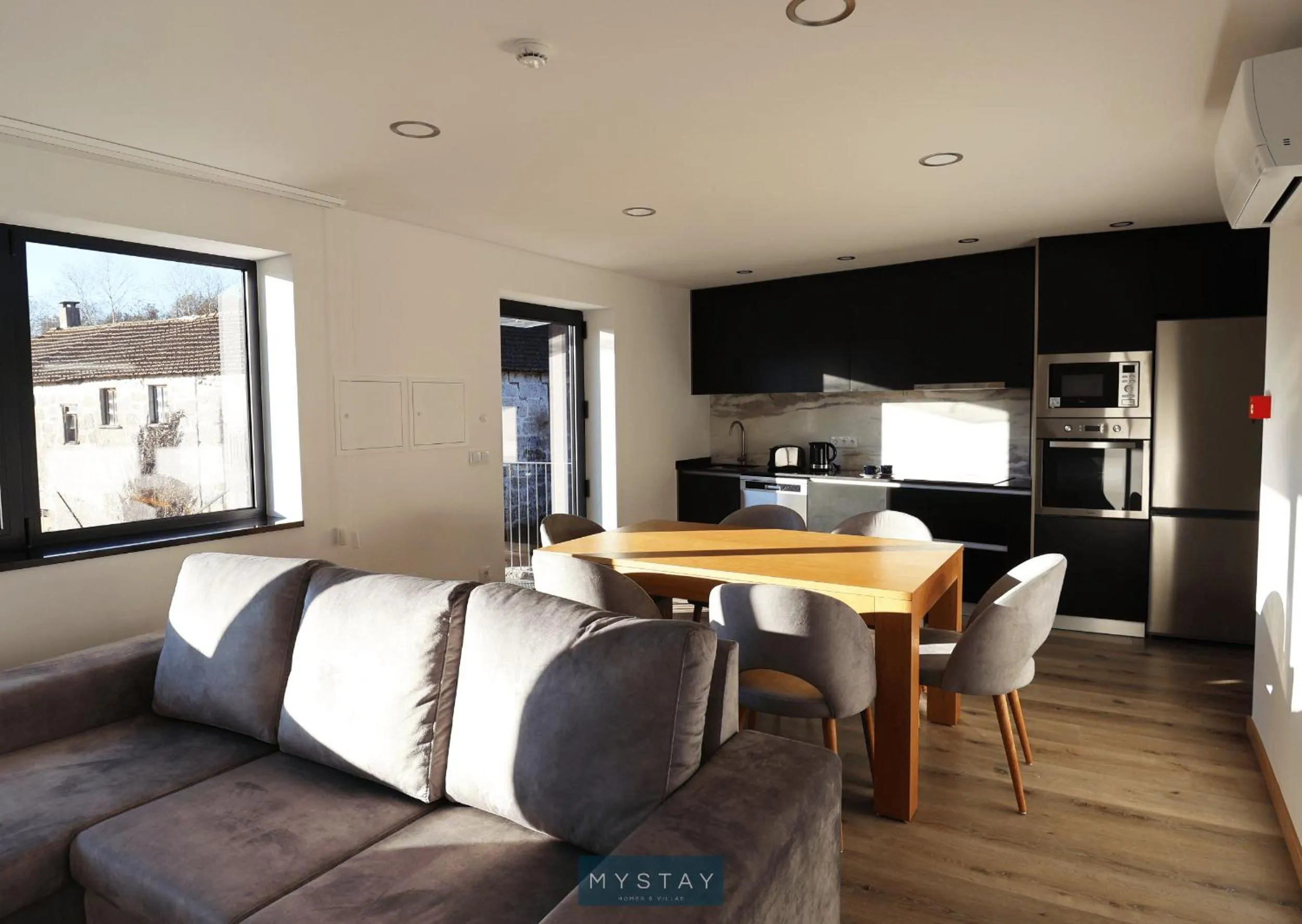 Kitchen or kitchenette in MyStay - Casa d'Henrique