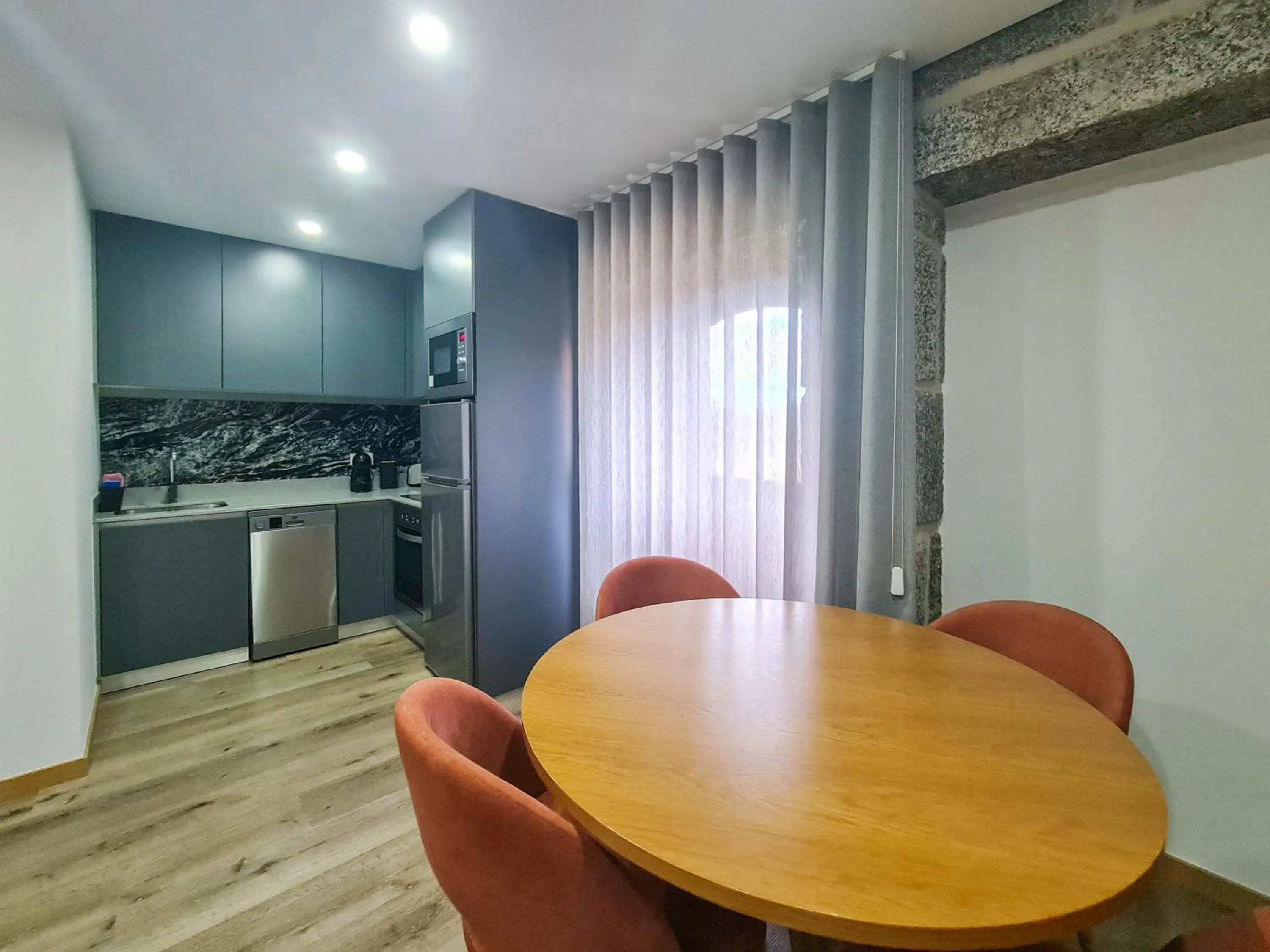 Kitchen or kitchenette in Casa d'Henrique Retreat Pool and Spa