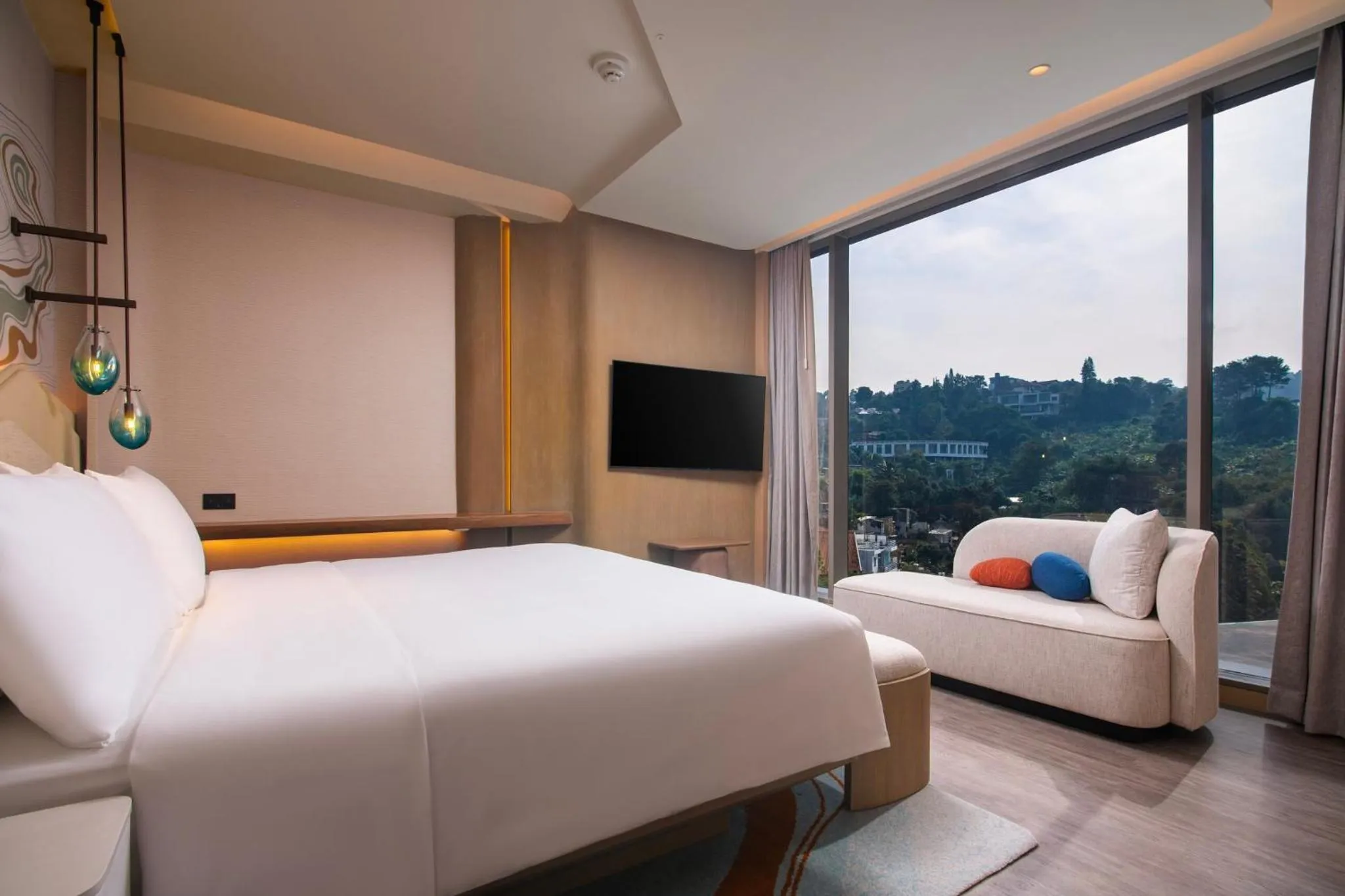 Photo of the whole room, Bed in Hotel Indigo Bandung Dago Pakar by IHG