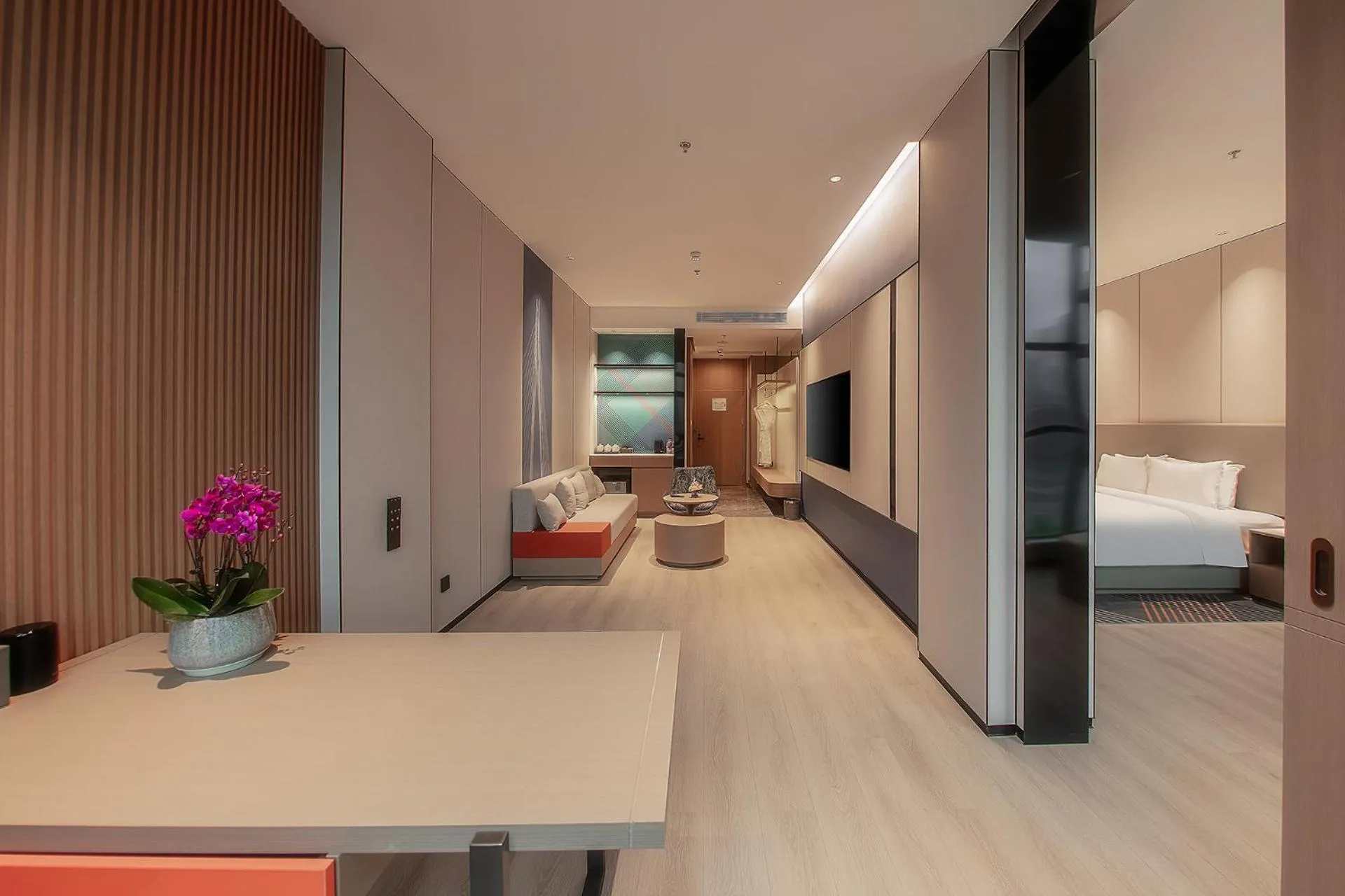 Living room, Bed in Holiday Inn Express Chongqing Nanbin Road by IHG