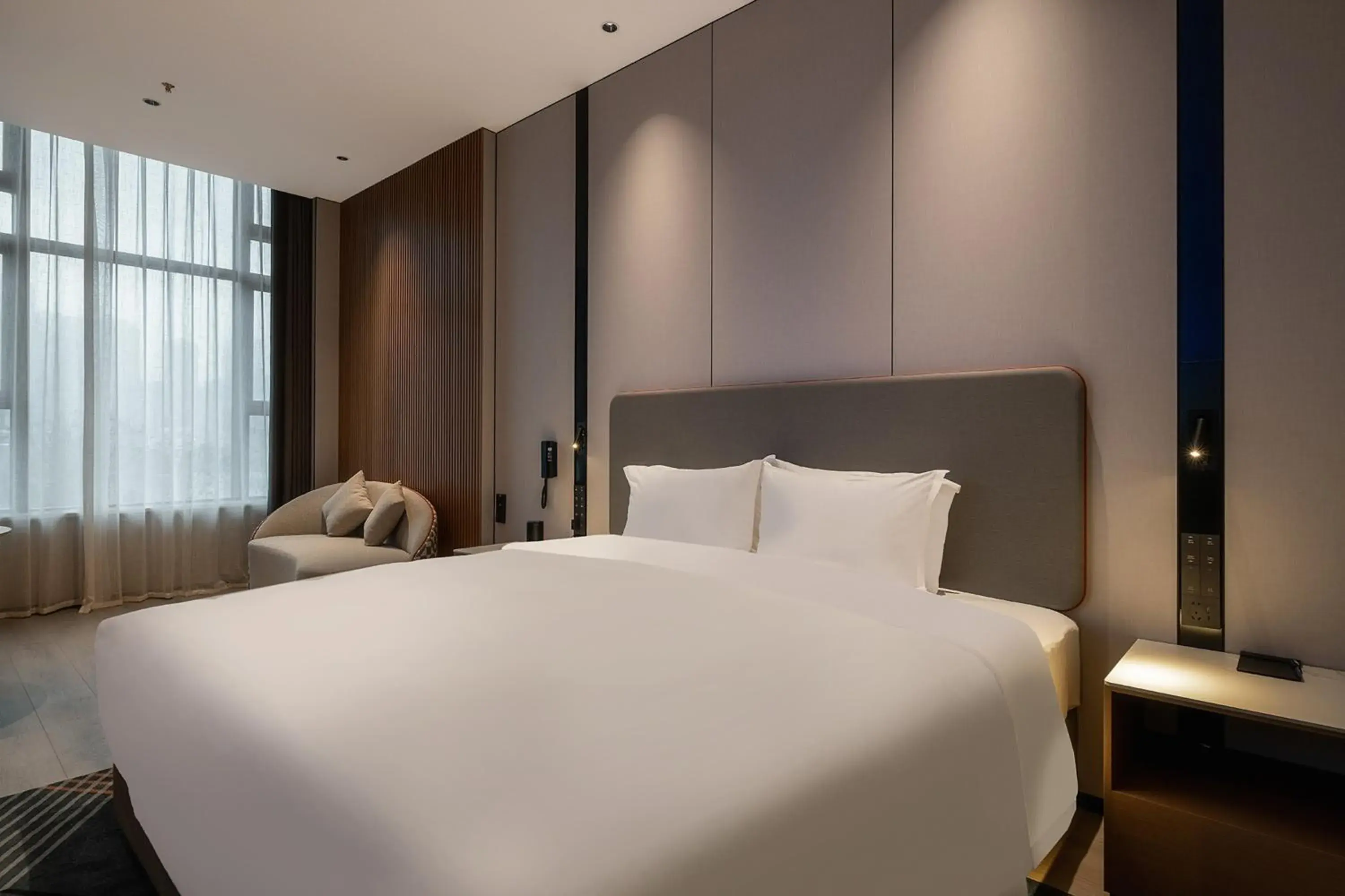 Standard King Room - Accessible in Holiday Inn Express Chongqing Nanbin Road by IHG Standard King Room - Accessible in Holiday Inn Express Chongqing Nanbin Road by IHG