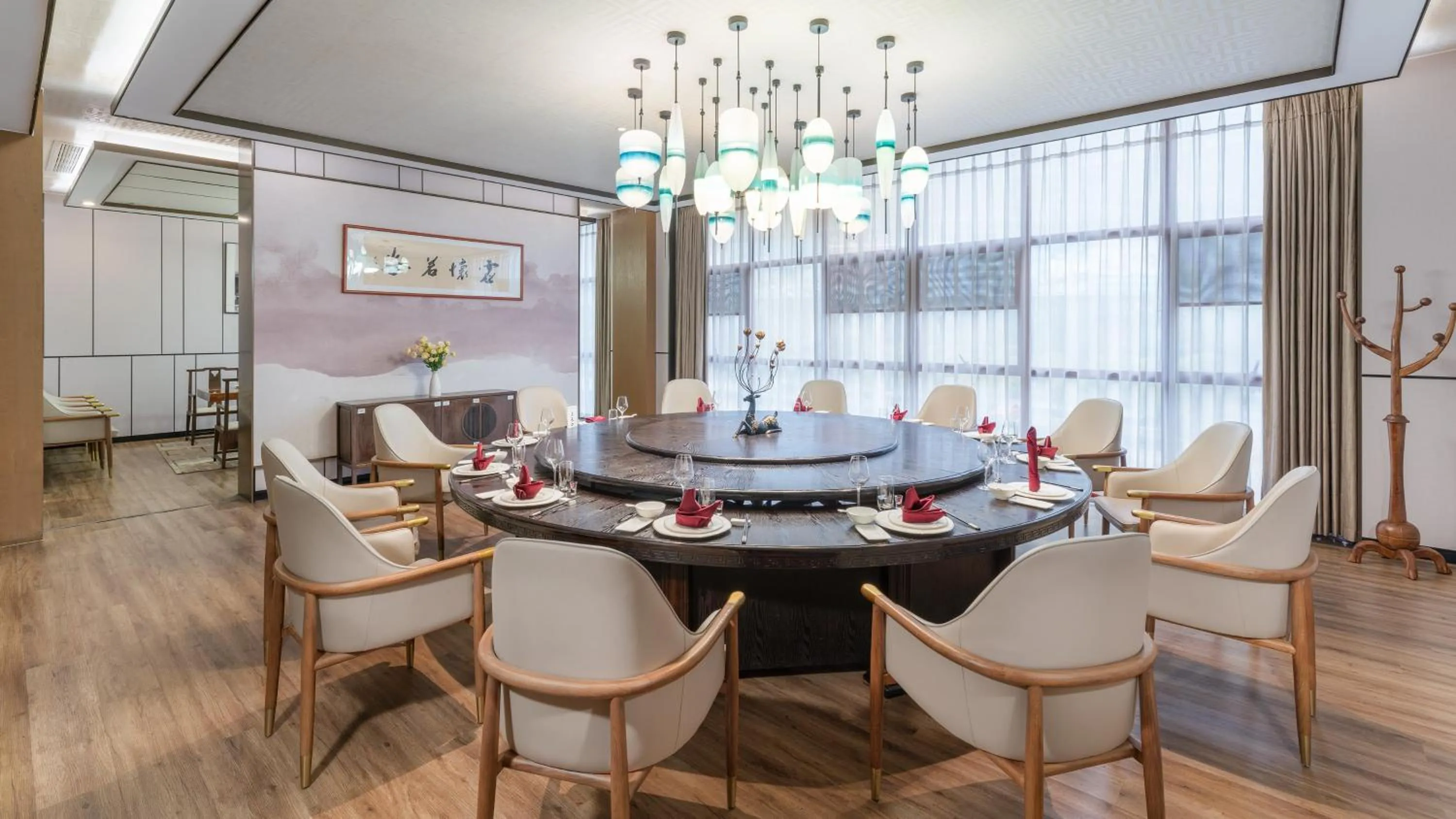 Restaurant/places to eat in Holiday Inn Express Pingchang by IHG