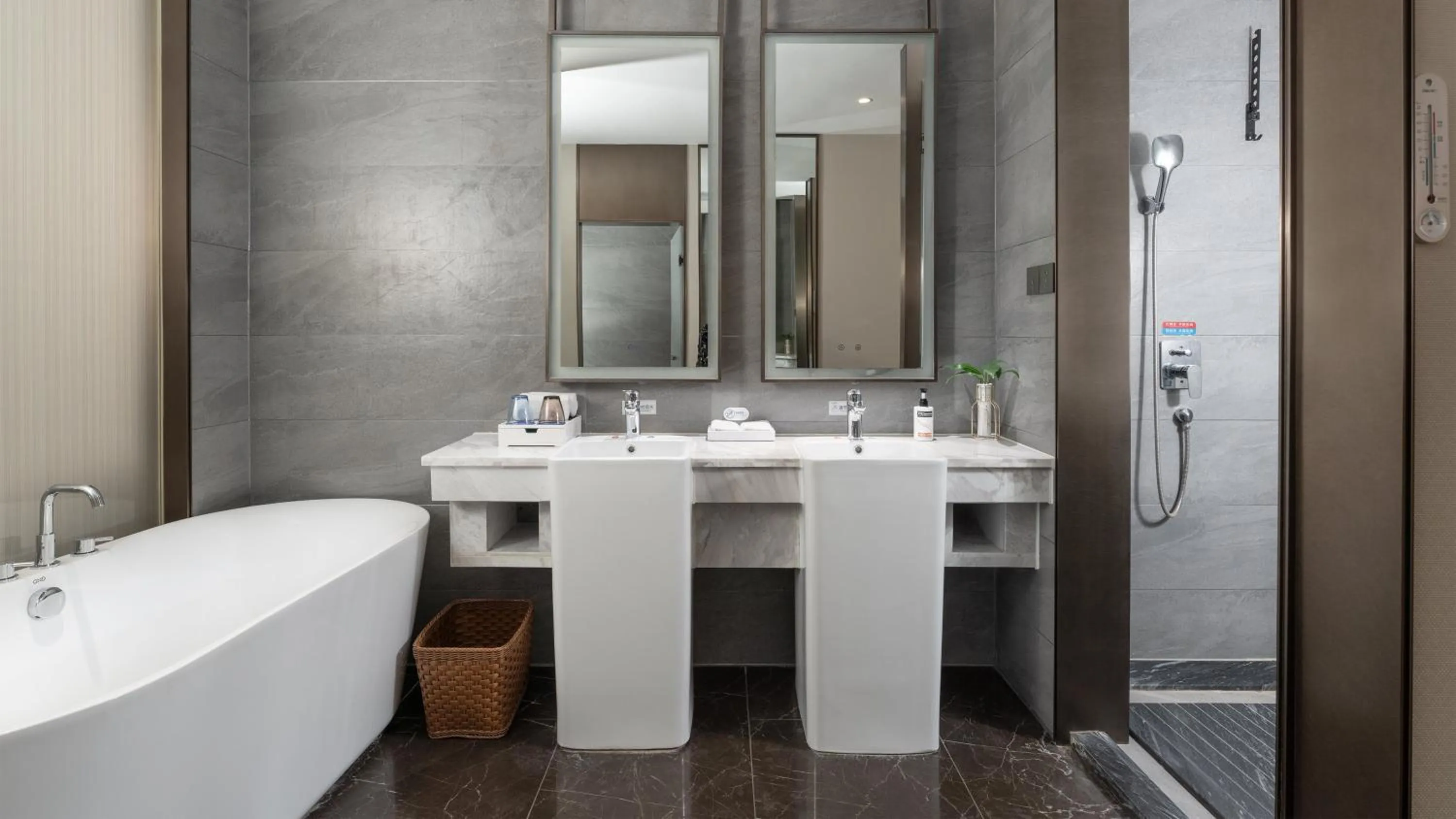 Bathroom in Holiday Inn Express Pingchang by IHG