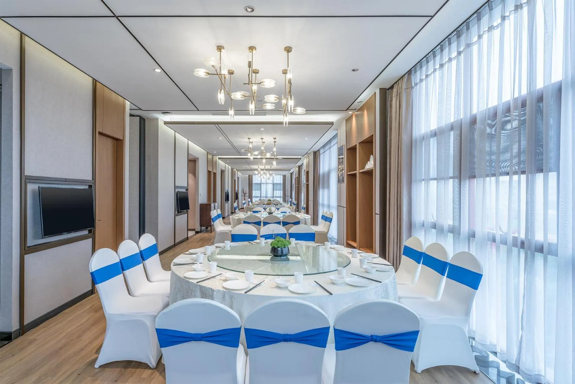 Restaurant/places to eat in Holiday Inn Express Pingchang by IHG