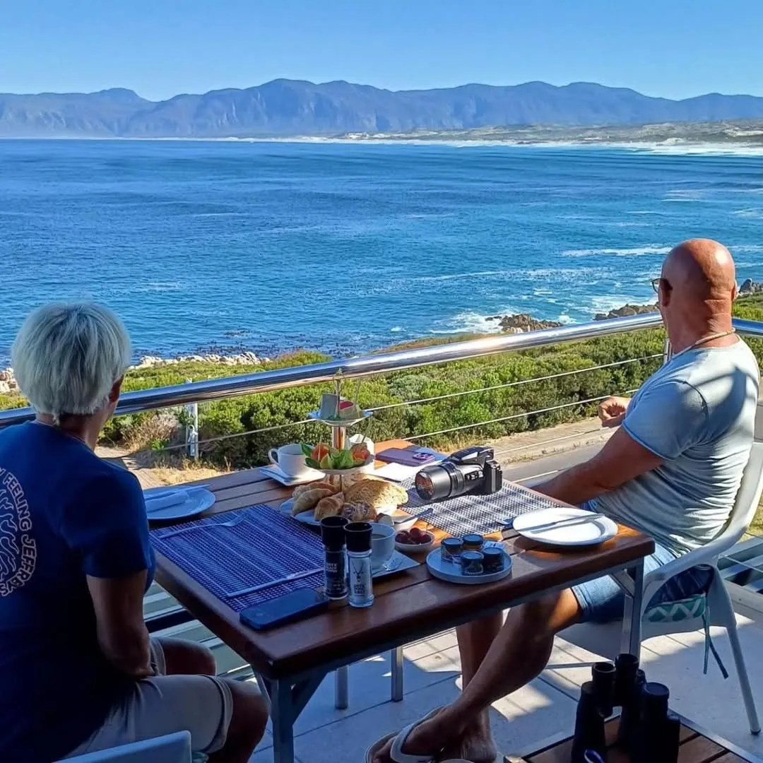 Restaurant/places to eat in 65onCliff