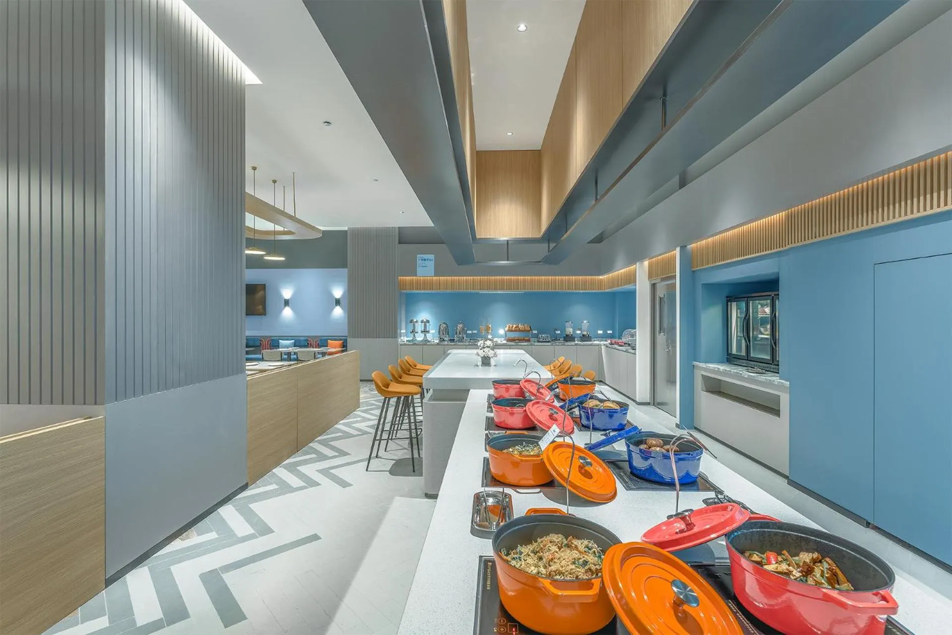 Restaurant/places to eat in Holiday Inn Express Xiamen Jimei New Town by IHG