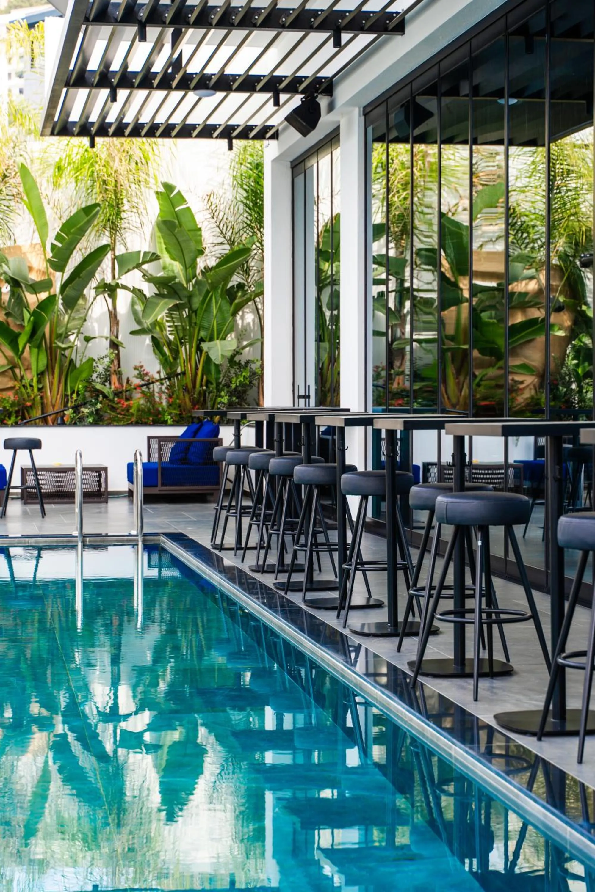 Swimming pool in Demi Hotel