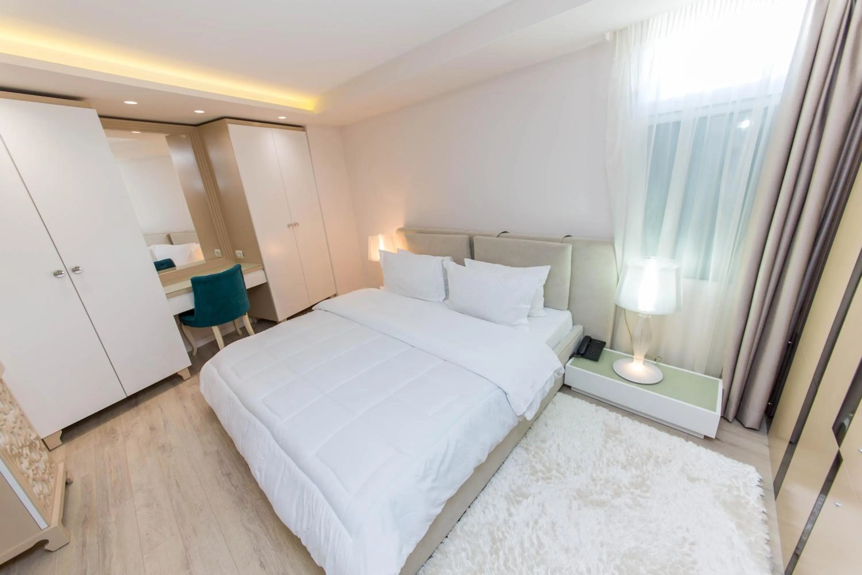 Bedroom, Bed in Demi Hotel