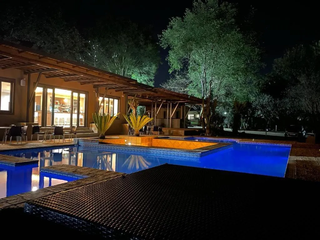 Night in Manor Hills Guest Lodge