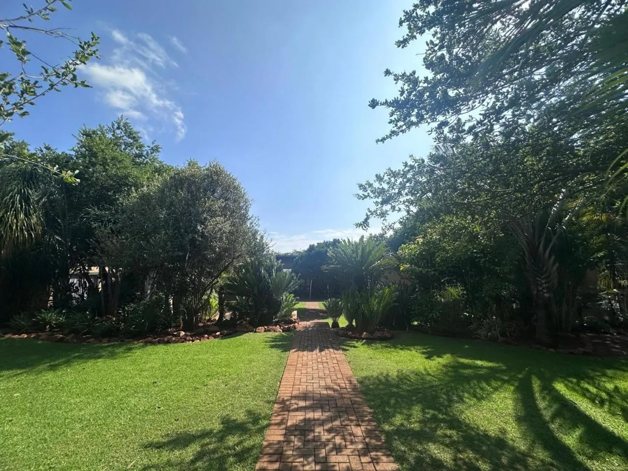 Spring in Manor Hills Guest Lodge