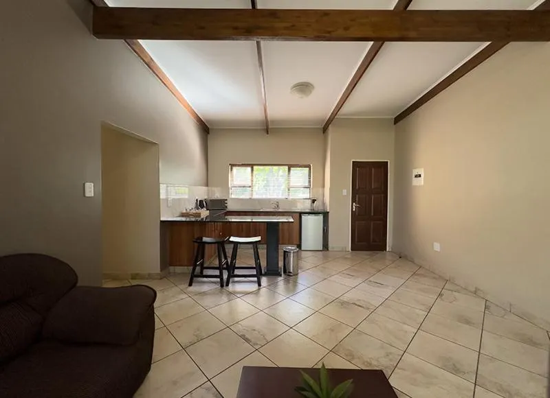 Kitchen or kitchenette in Manor Hills Guest Lodge