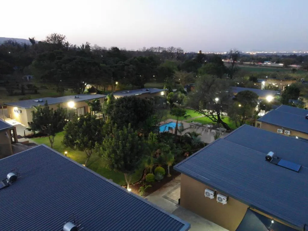 Property building in Manor Hills Guest Lodge