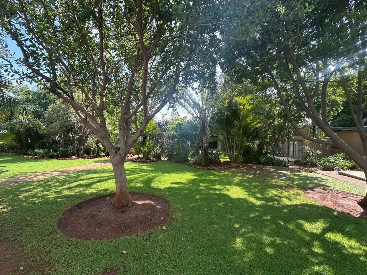 Spring in Manor Hills Guest Lodge