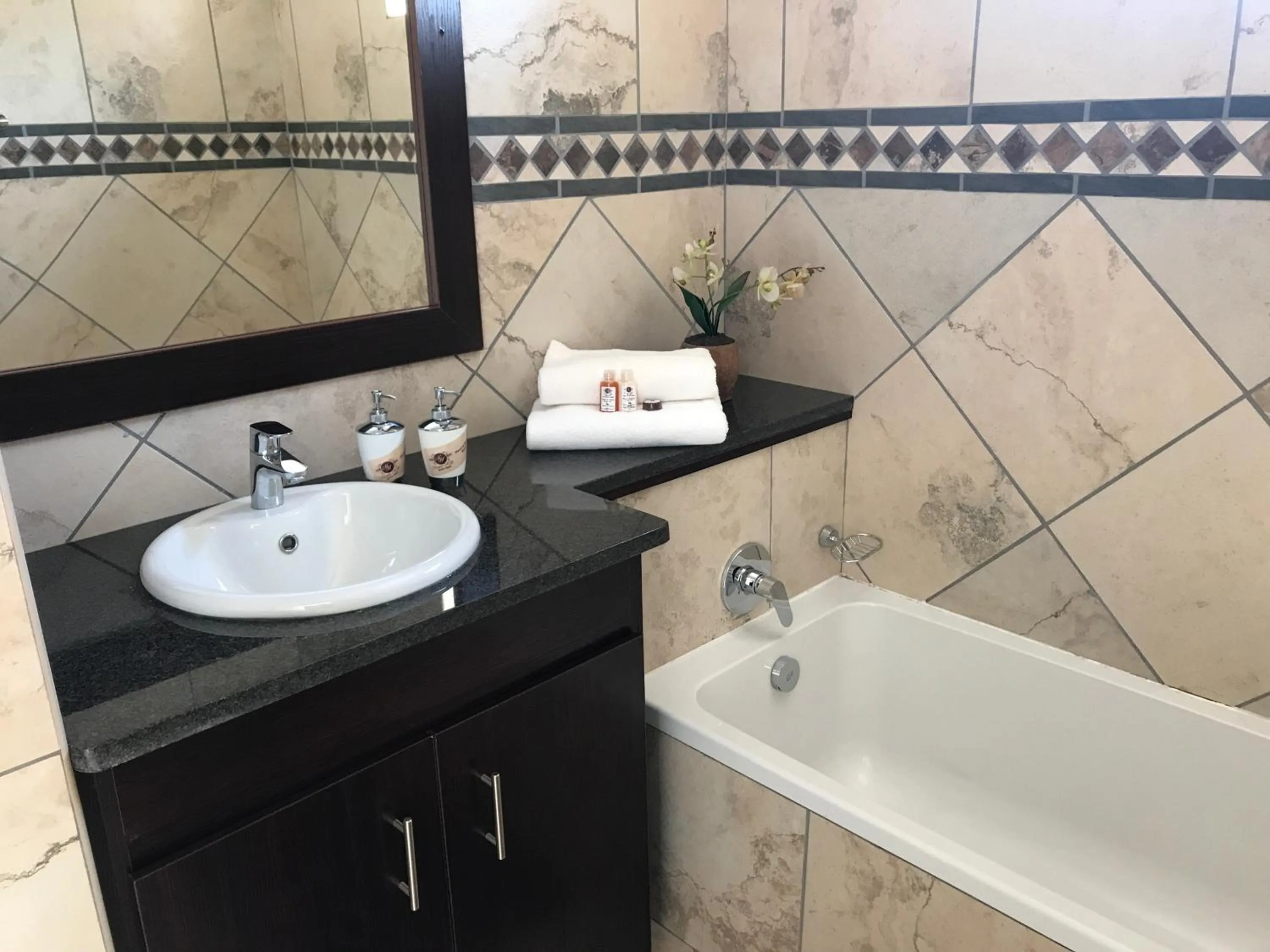 Bathroom in Manor Hills Guest Lodge