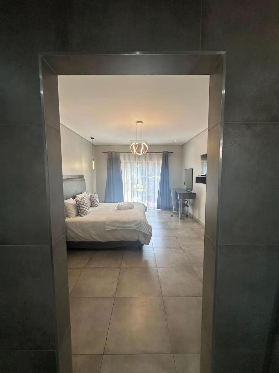 Photo of the whole room, Bed in Manor Hills Guest Lodge