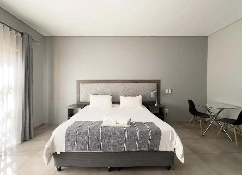 Bedroom, Bed in Manor Hills Guest Lodge