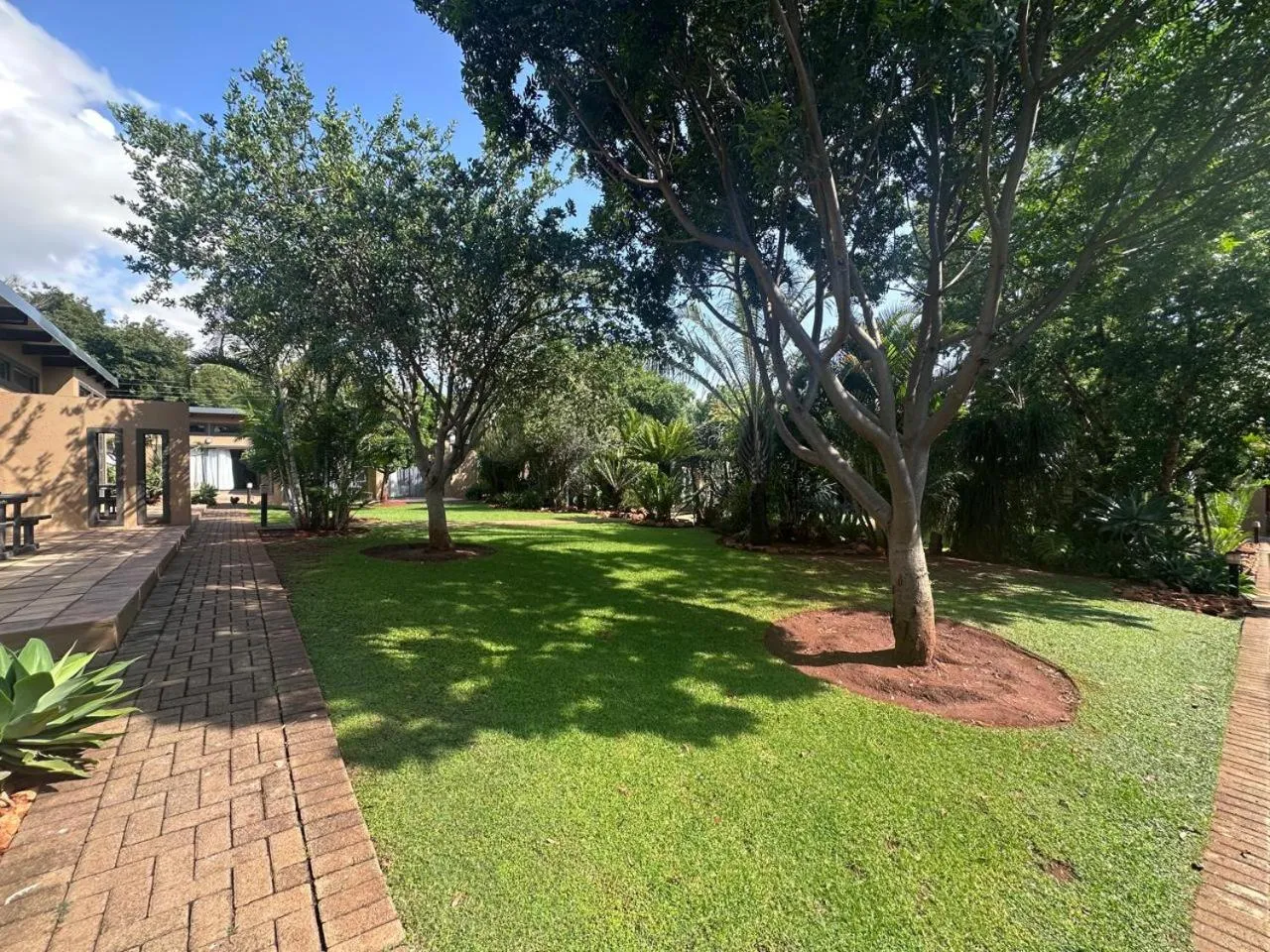 Garden view in Manor Hills Guest Lodge